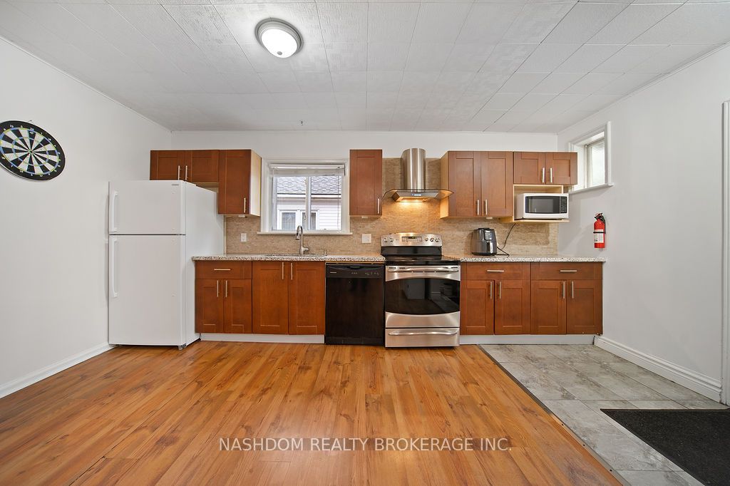 82 Whitney Avenue, Hamilton, ON L8S 2G5 photo 5