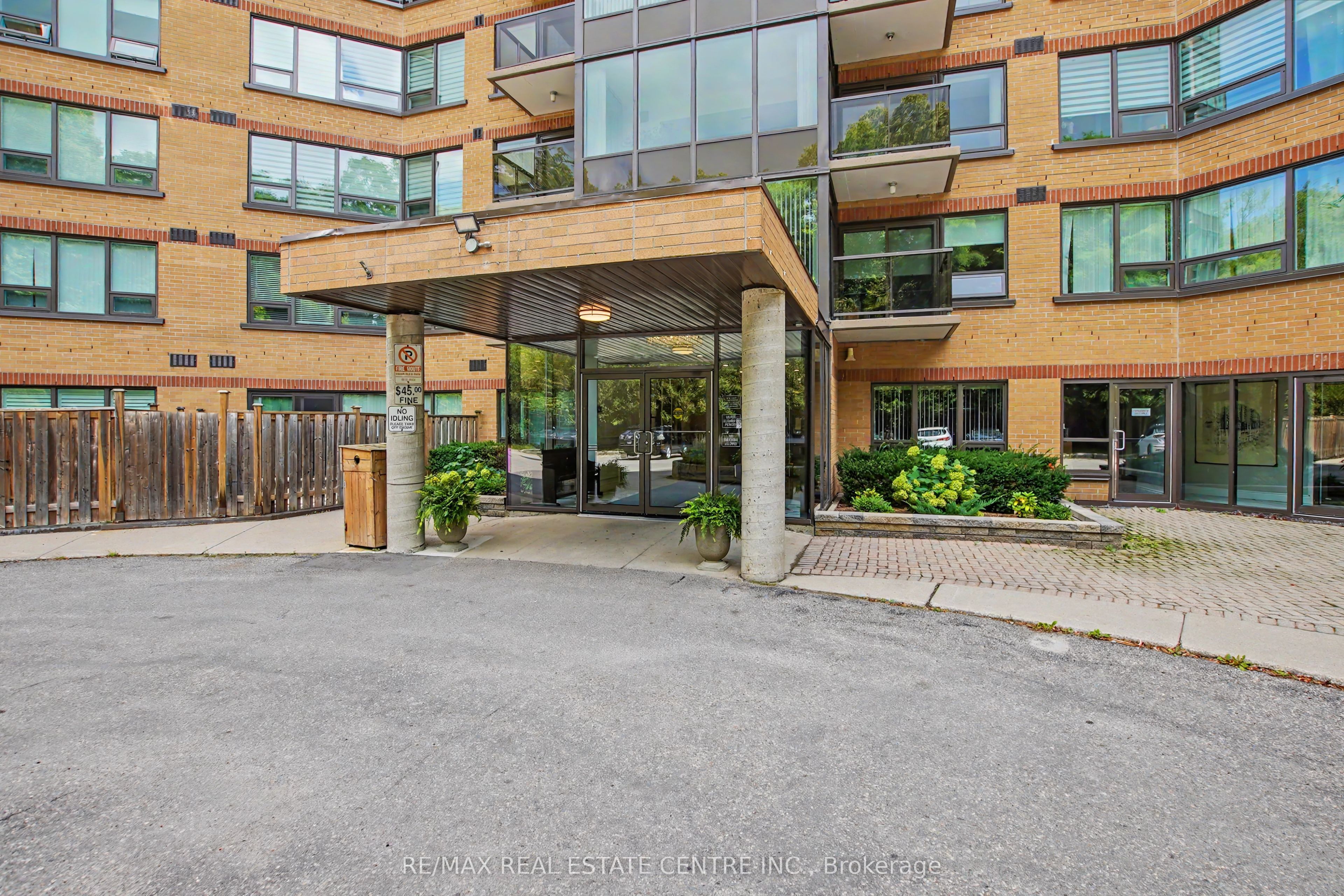 237 King Street W 608, Cambridge, ON N3H 5L2 photo 4