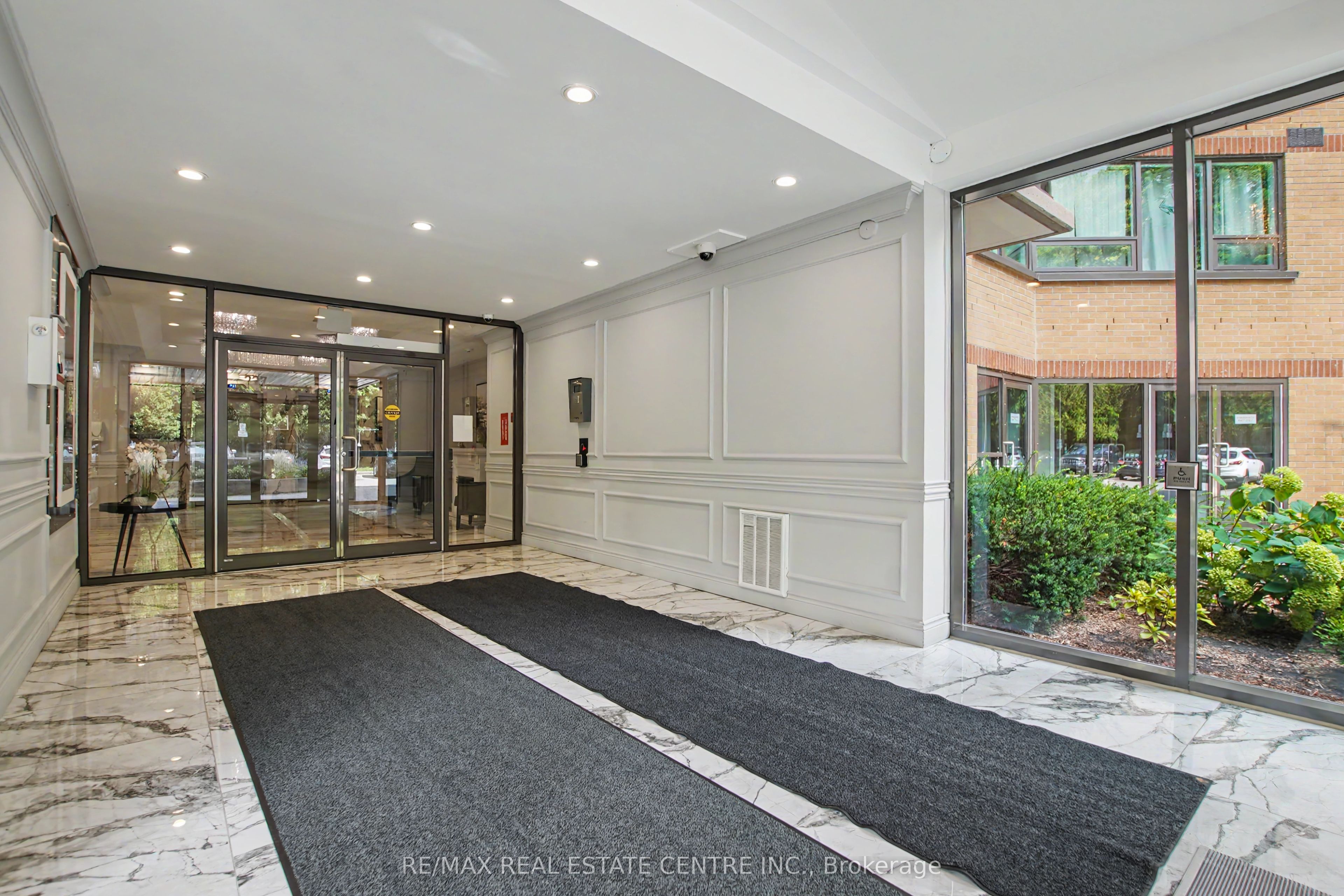237 King Street W 608, Cambridge, ON N3H 5L2 photo 5