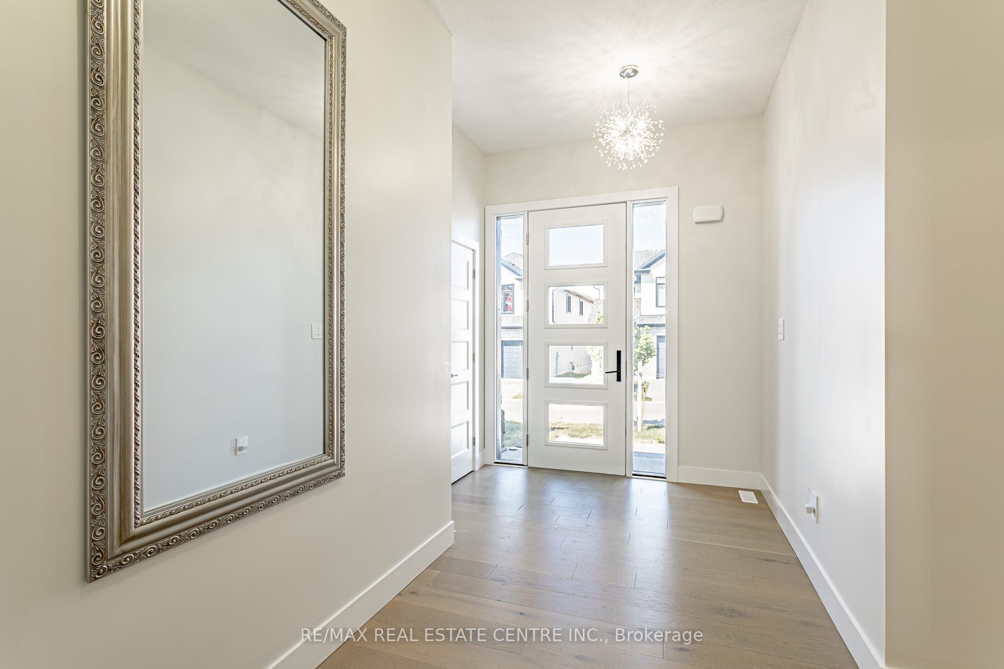 7966 Fallon Drive 18, Lucan Biddulph, ON N0M 1V0 photo 3