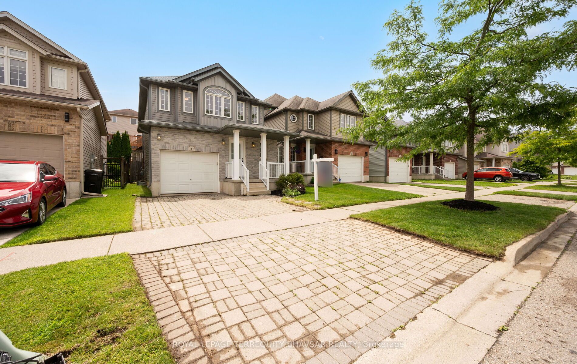 111 Parkvale Drive, Kitchener, ON N2R 1Z6 photo 2
