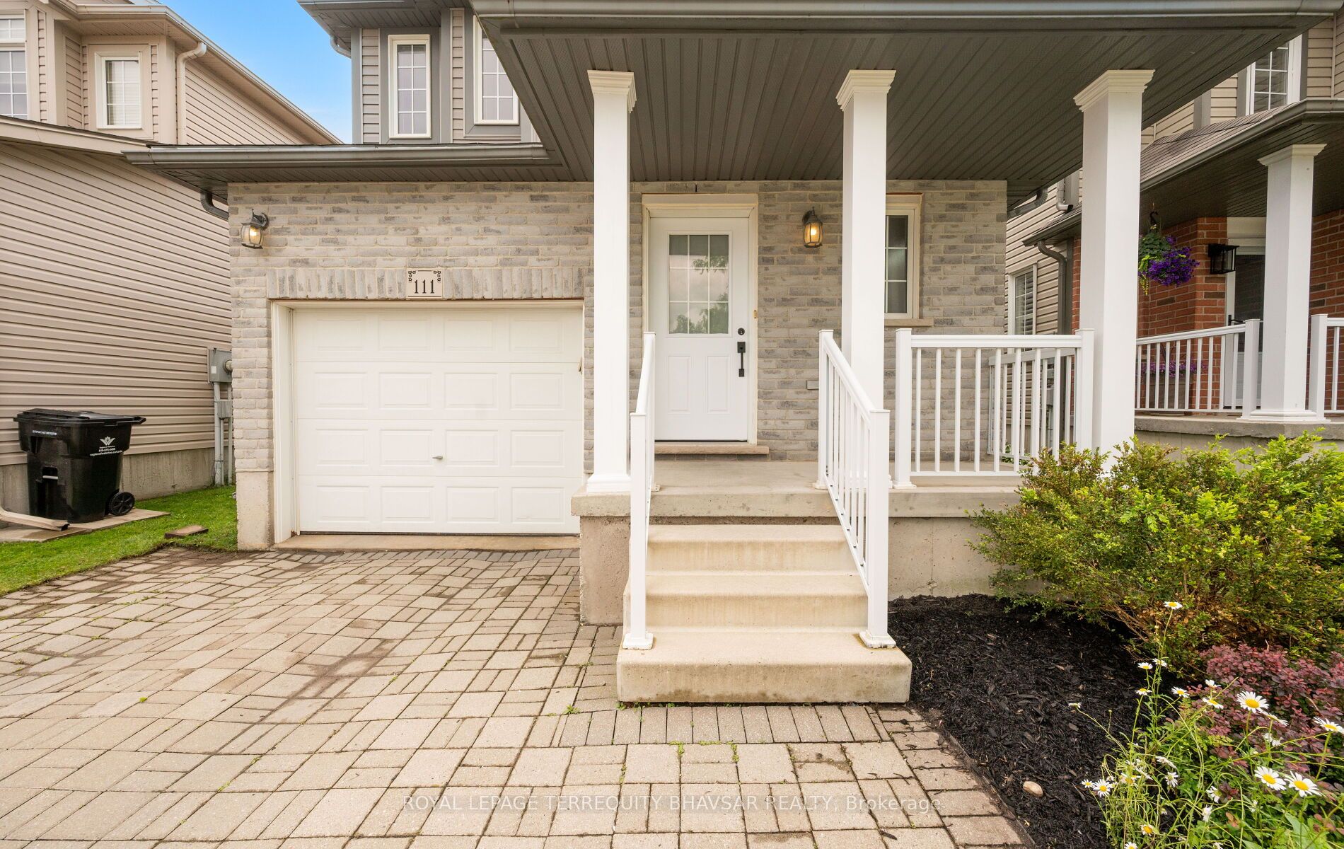 111 Parkvale Drive, Kitchener, ON N2R 1Z6 photo 4