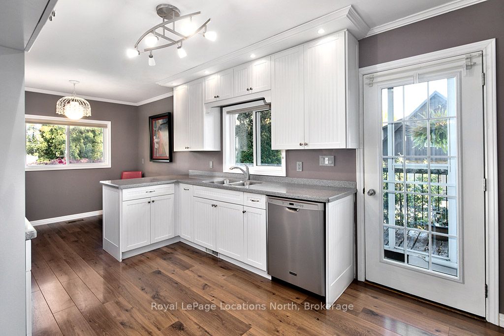 15 Wellington Street S, Blue Mountains, ON N0H 2P0 photo 4