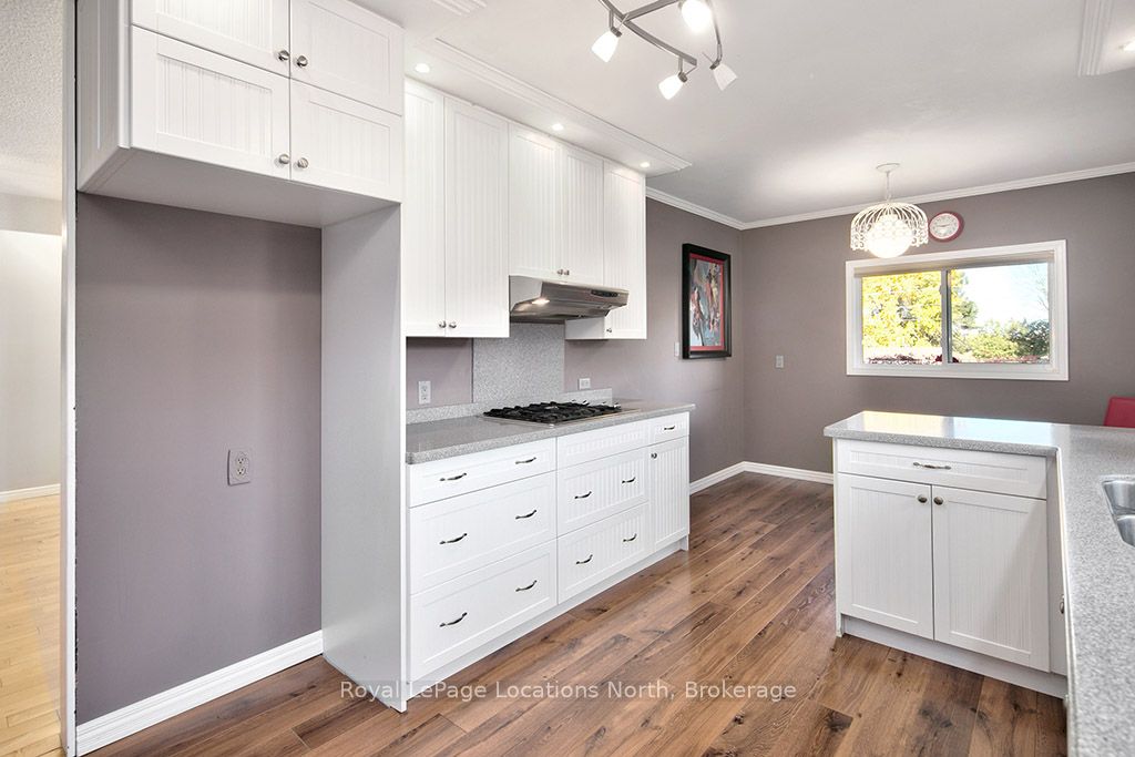 15 Wellington Street S, Blue Mountains, ON N0H 2P0 photo 5