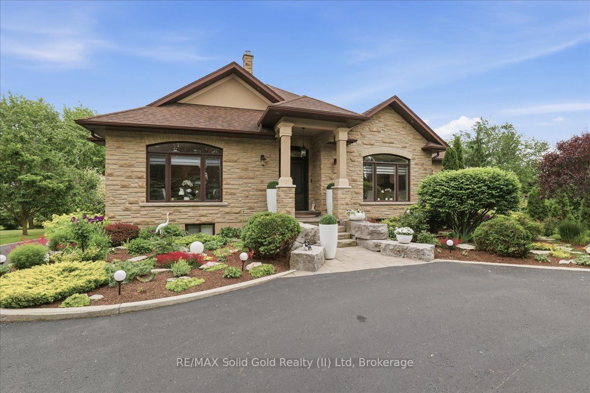 2371 Snyders Road E, Wilmot, ON N0B 2H0 photo 2