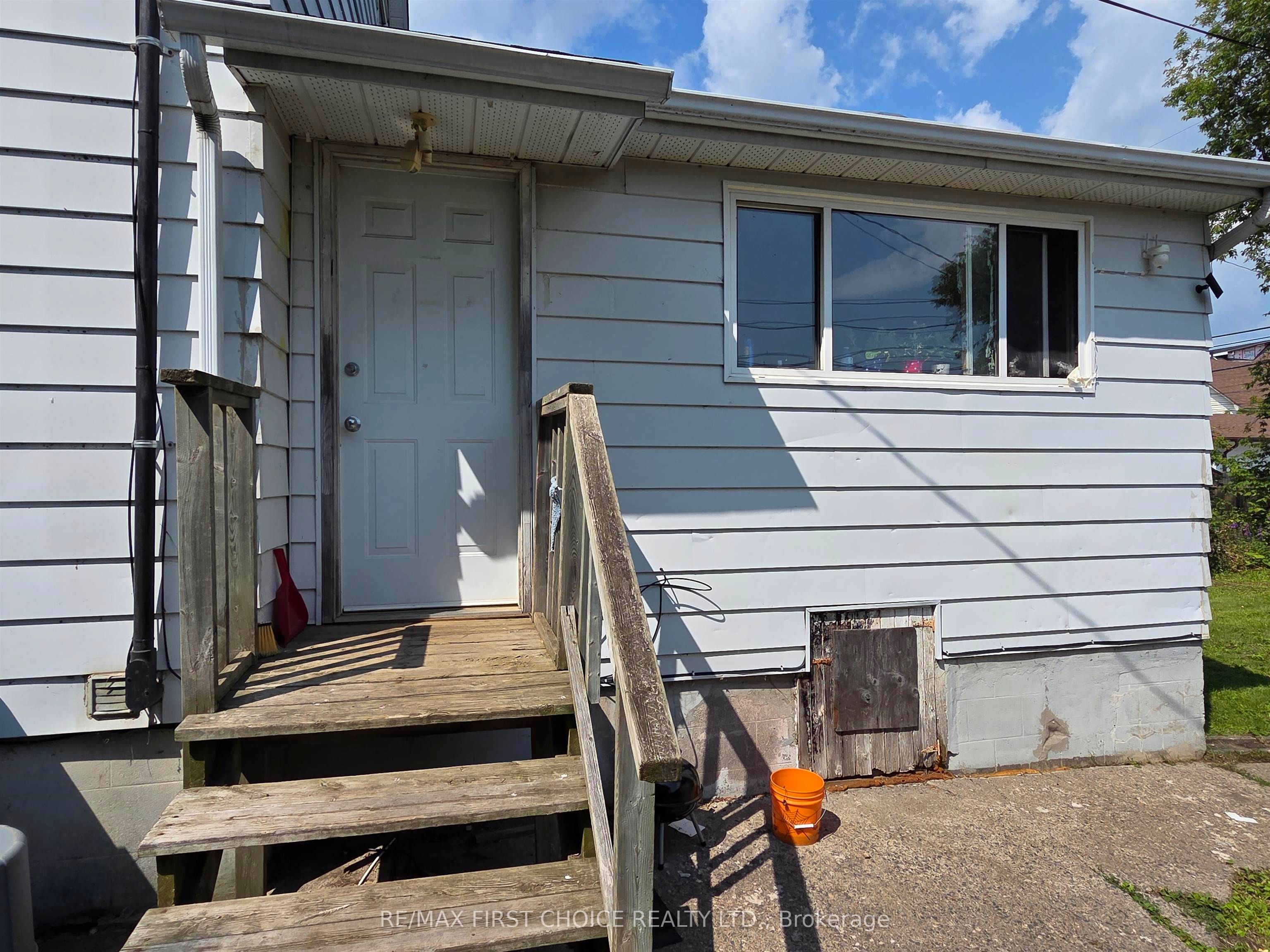 115 Cameron Street, Thunder Bay, ON P7C 2G7 photo 4