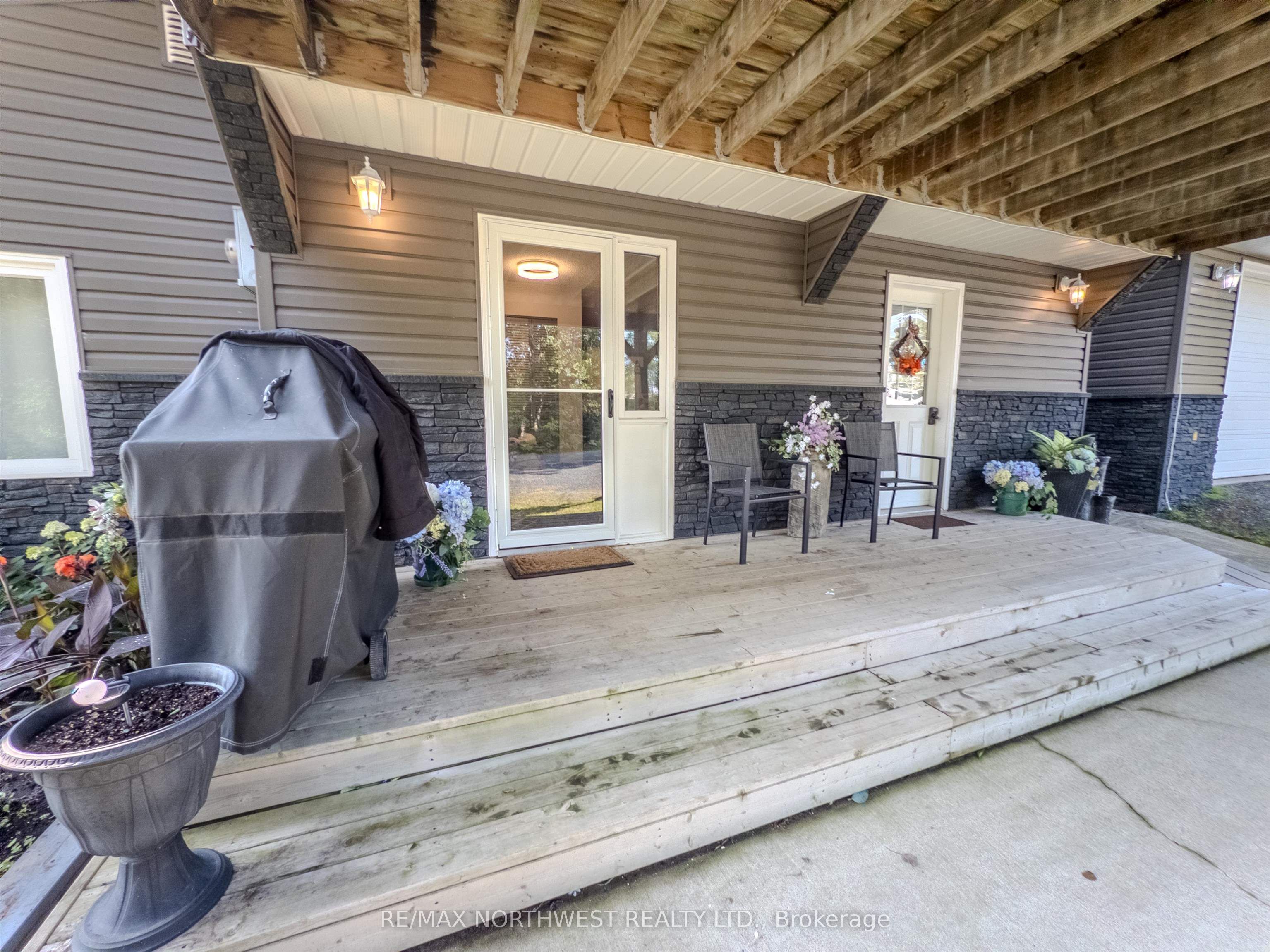 1829 Highway 17 West, Kenora, ON P0X 1C0 photo 4