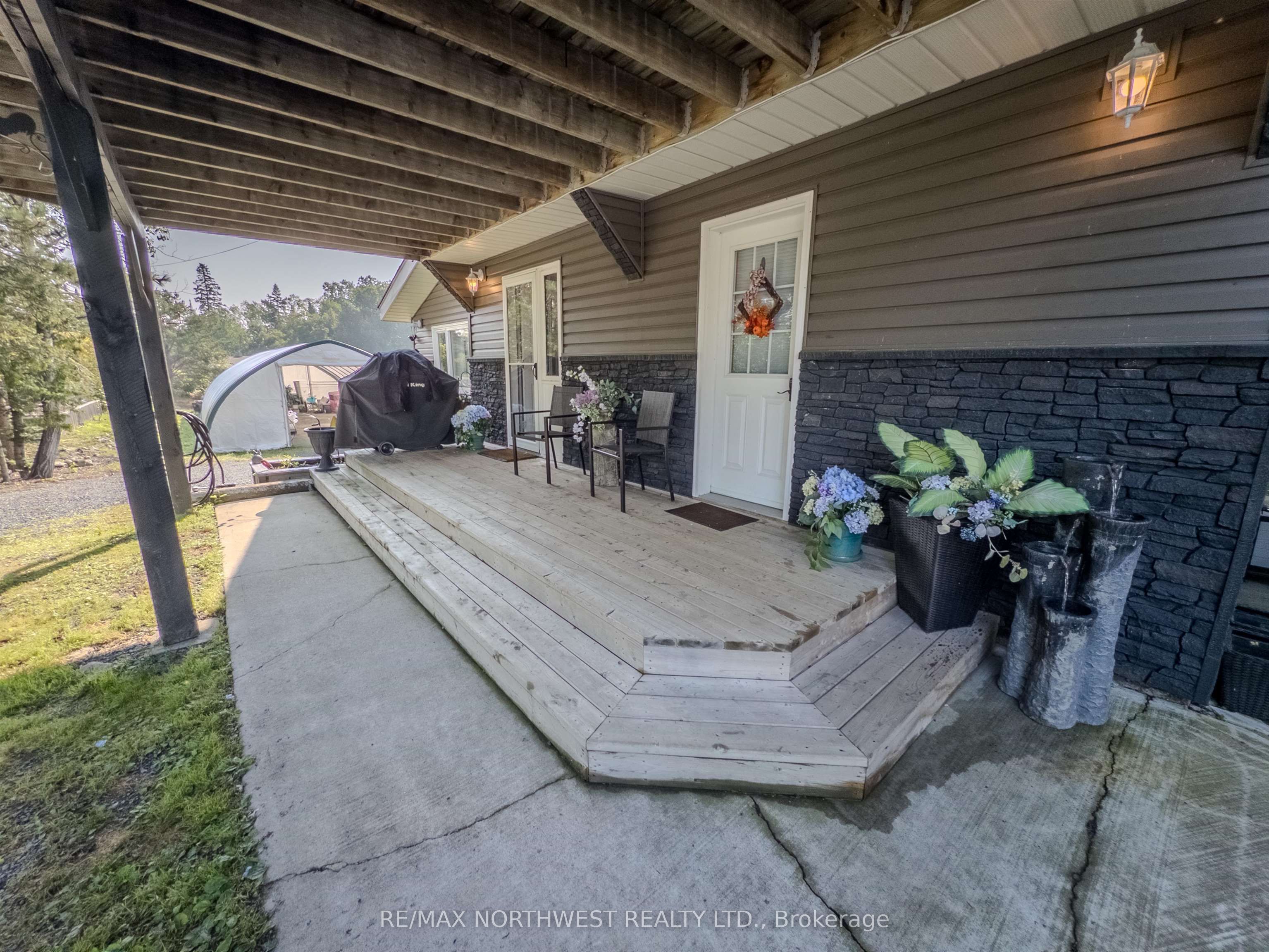 1829 Highway 17 West, Kenora, ON P0X 1C0 photo 5