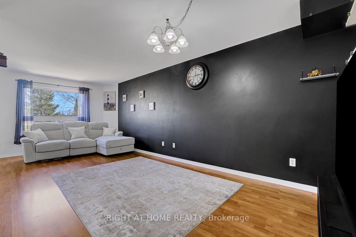 70 Frieday Street, Arnprior, ON K7S 0A6 photo 5