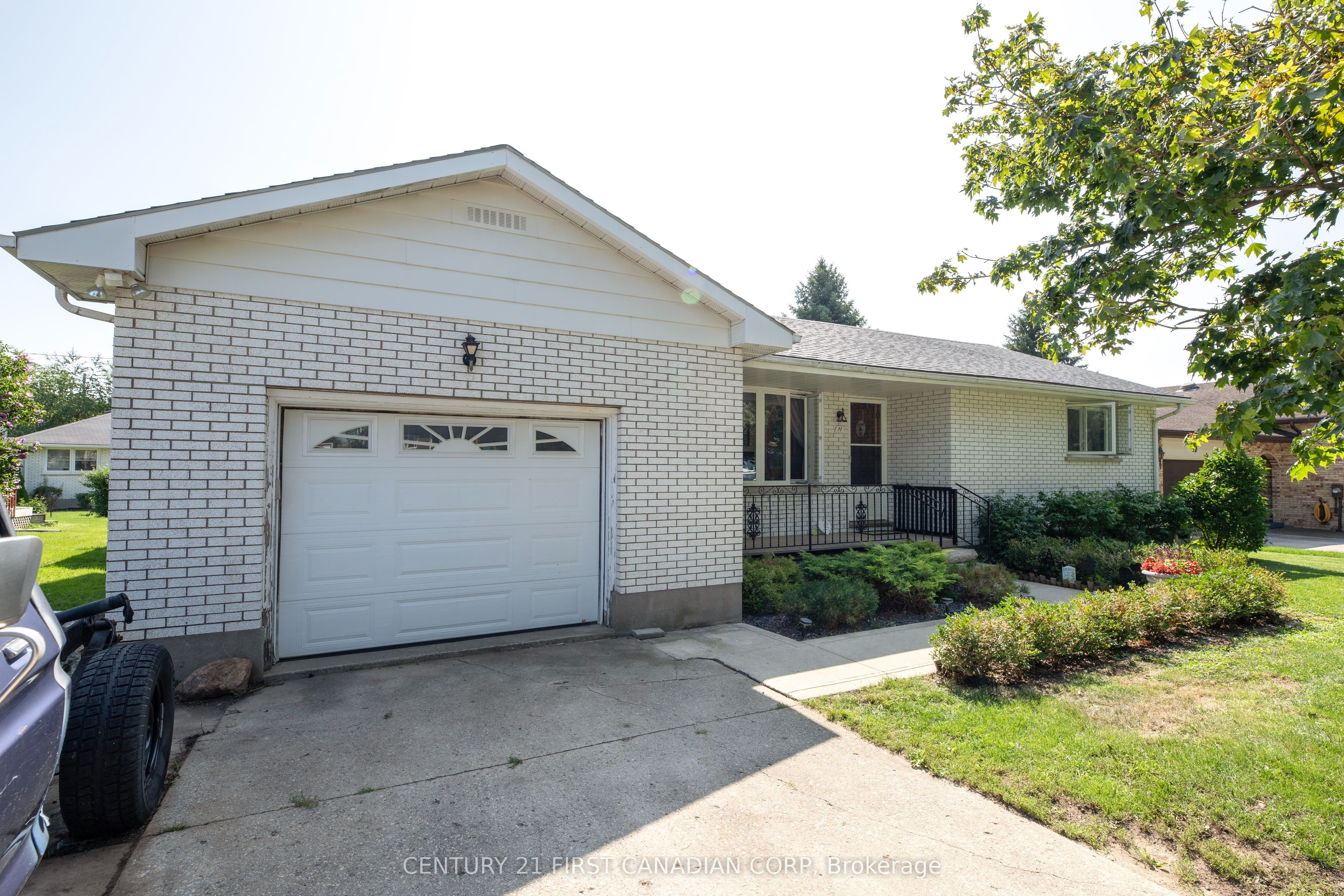 11 Sunset Avenue, Warwick, ON N0M 2S0 photo 3