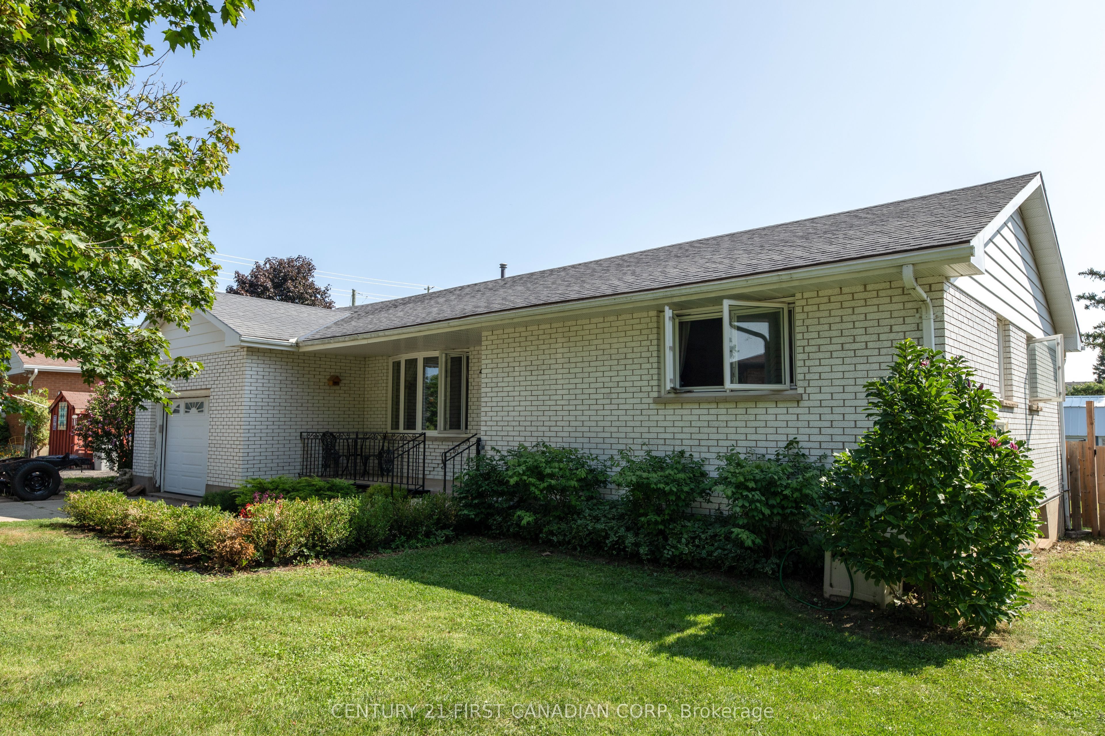 11 Sunset Avenue, Warwick, ON N0M 2S0 photo 4