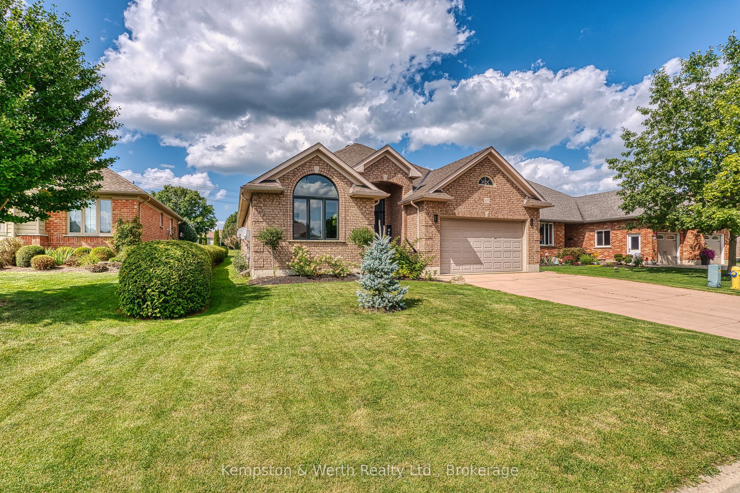 635 Riverview Drive, North Perth, ON N4W 3T7 photo 2