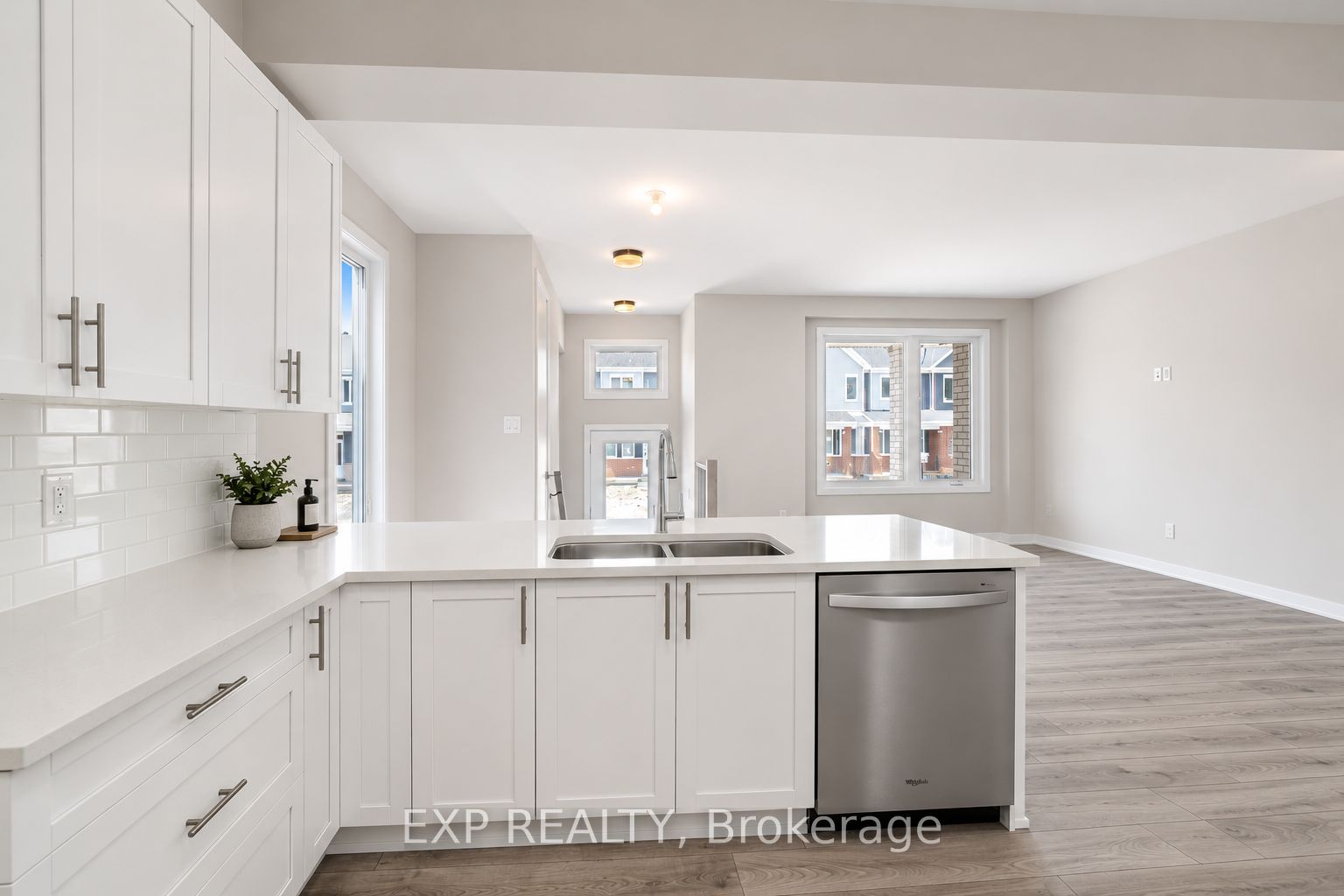 131 Beebalm Crescent, Barrhaven, ON K2J 7G6 photo 5