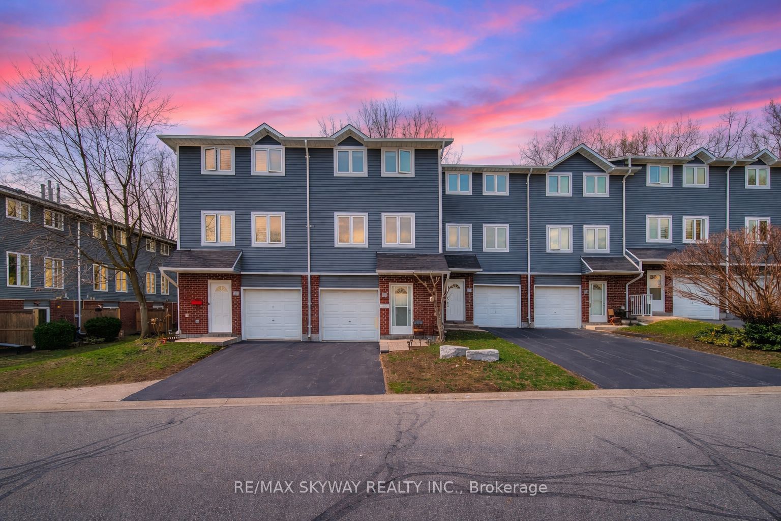 56 Harris Avenue B, Brantford, ON N3R 2E9 photo 3