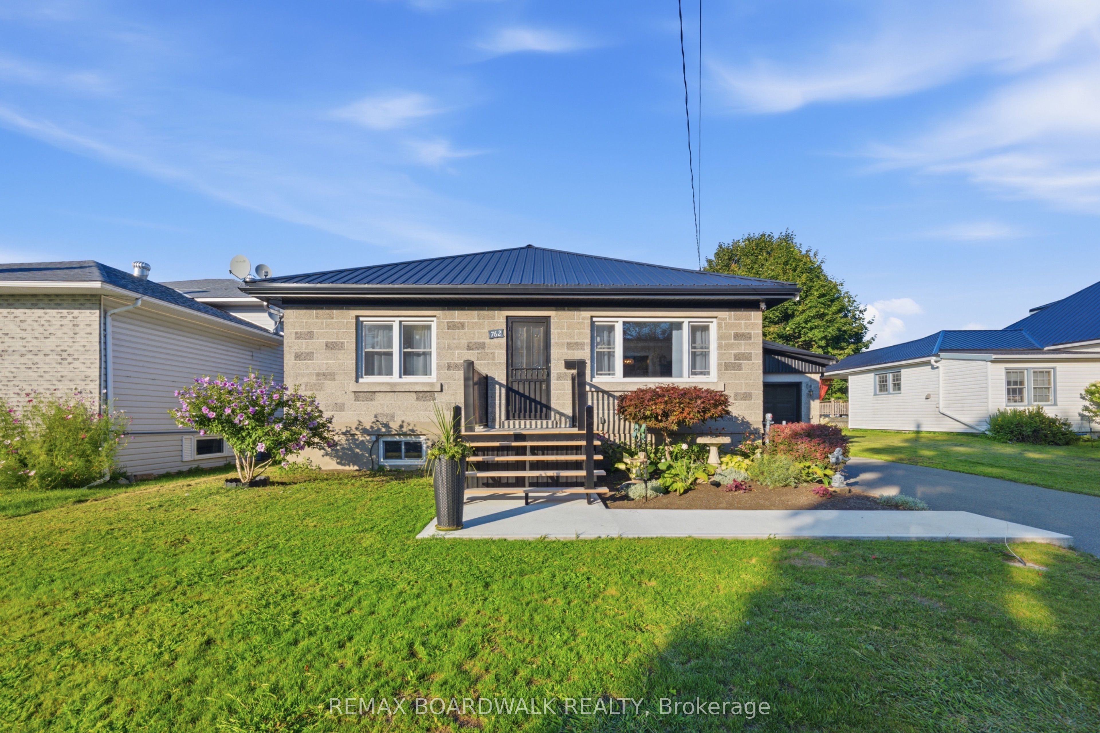 762 St Lawrence Street, Prescott, ON K0E 1T0 photo 2