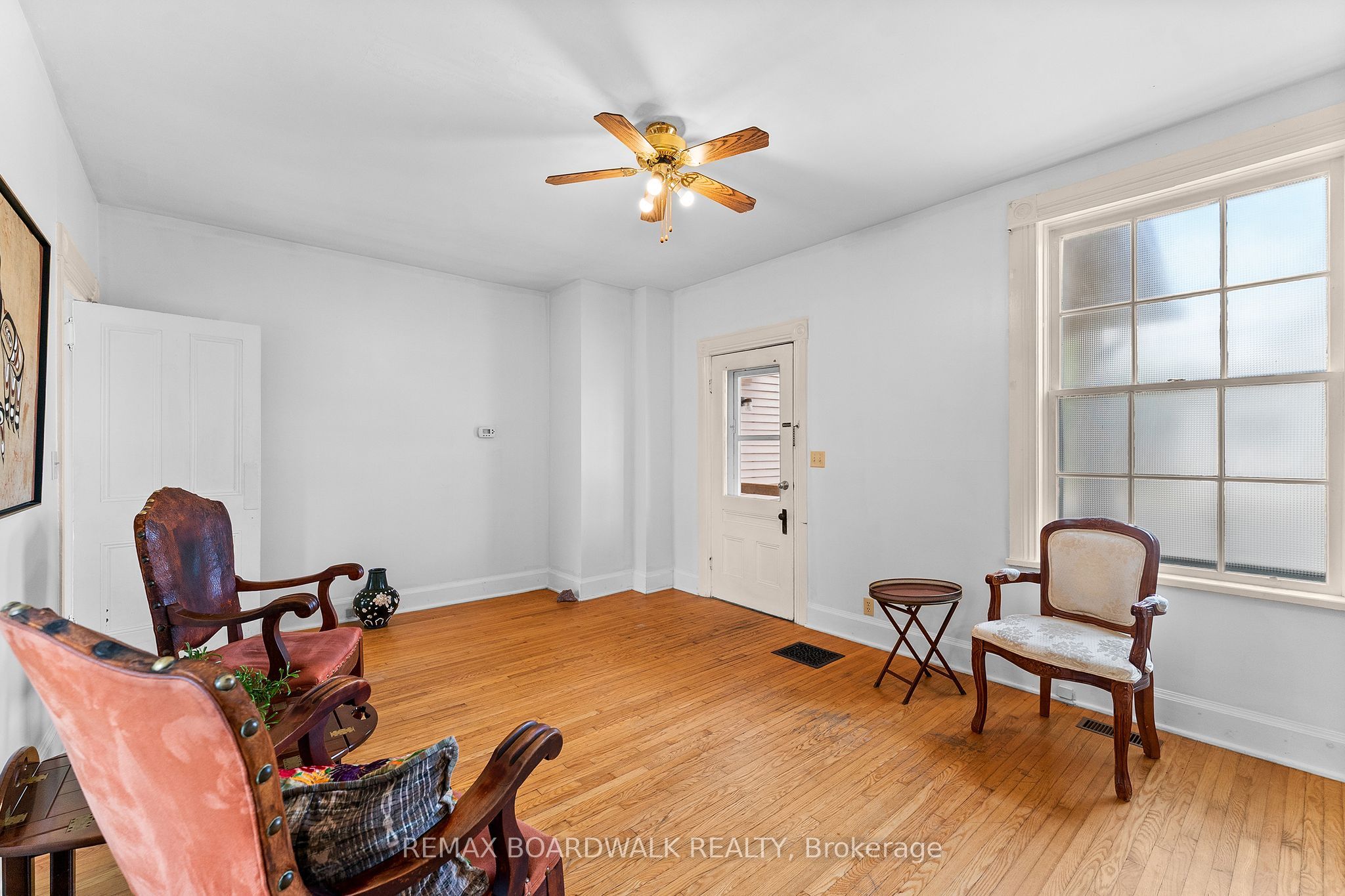 110-114 Clothier Street E, North Grenville, ON K0G 1J0 photo 5
