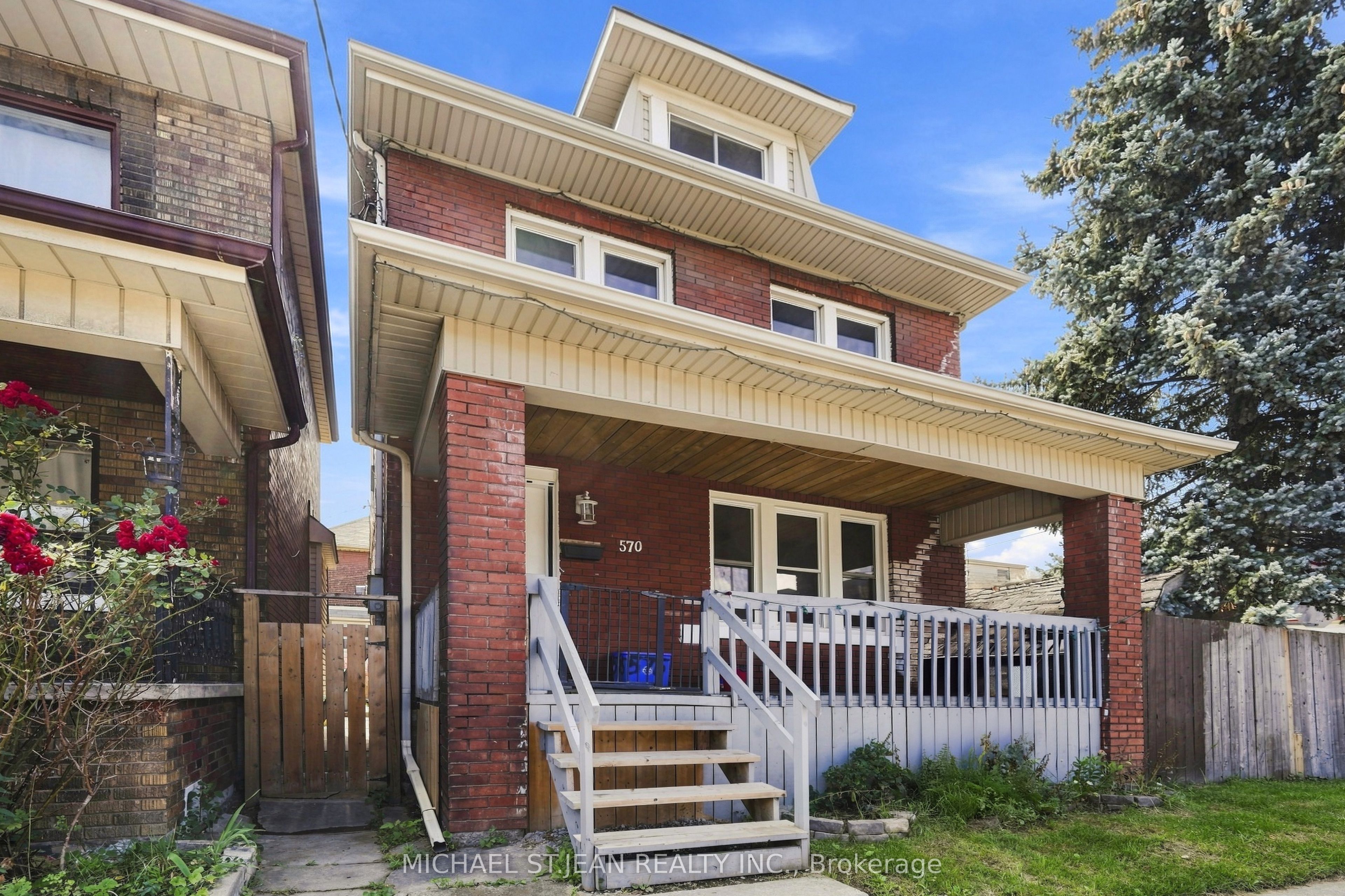 570 Cannon Street, Hamilton, ON L8L 2G4 photo 3