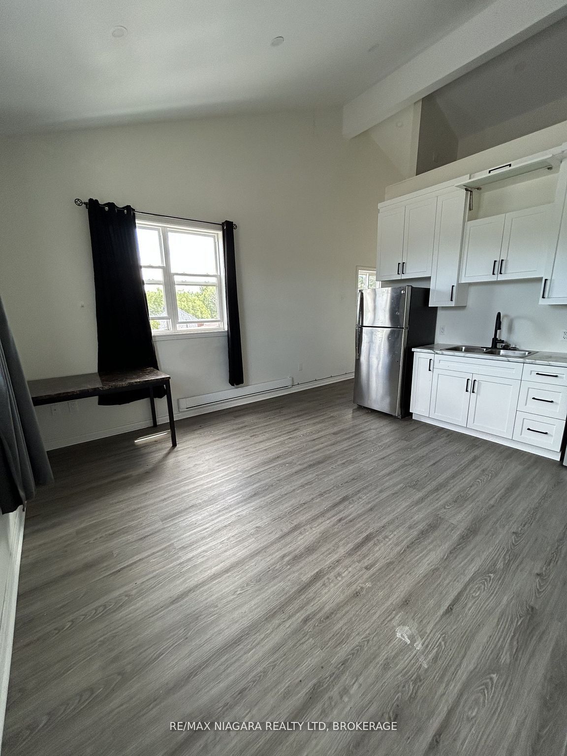 335 Wellington Street, Port Colborne, ON L3K 2K4 photo 5
