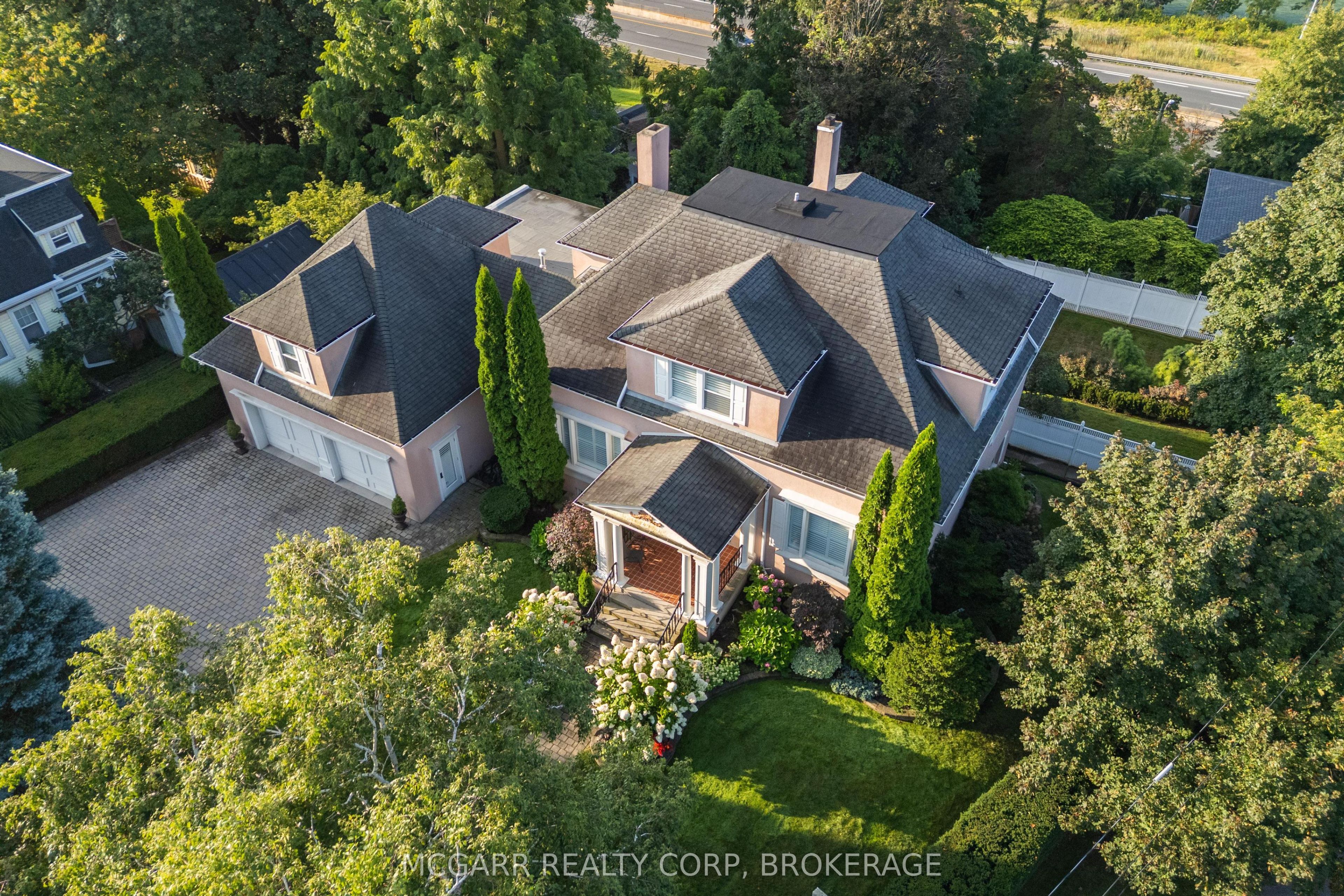 39 Yates Street, St. Catharines, ON L2R 5R3