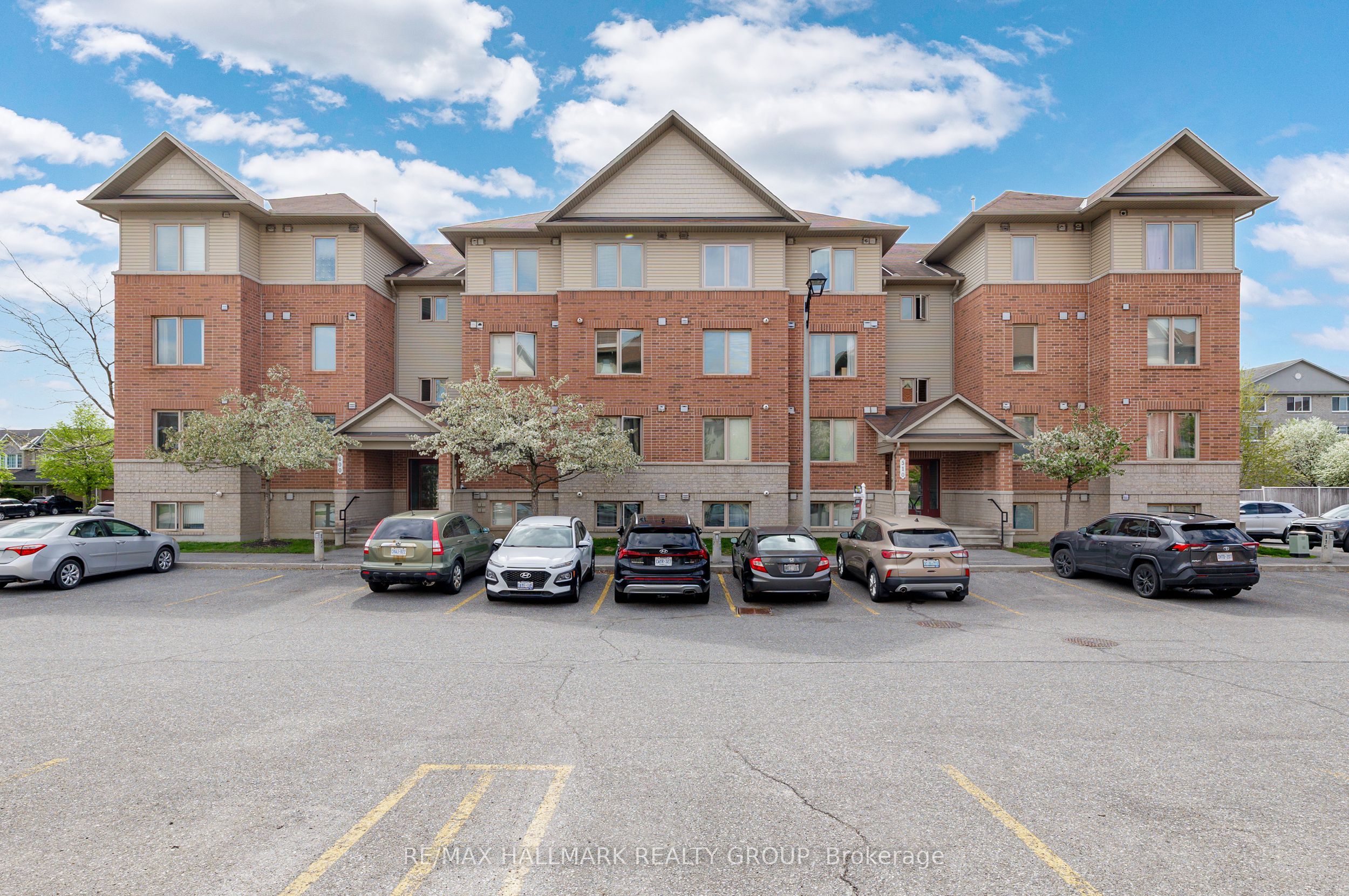 500 Stonefield Private 6, Barrhaven, ON K2G 4R3 photo 2