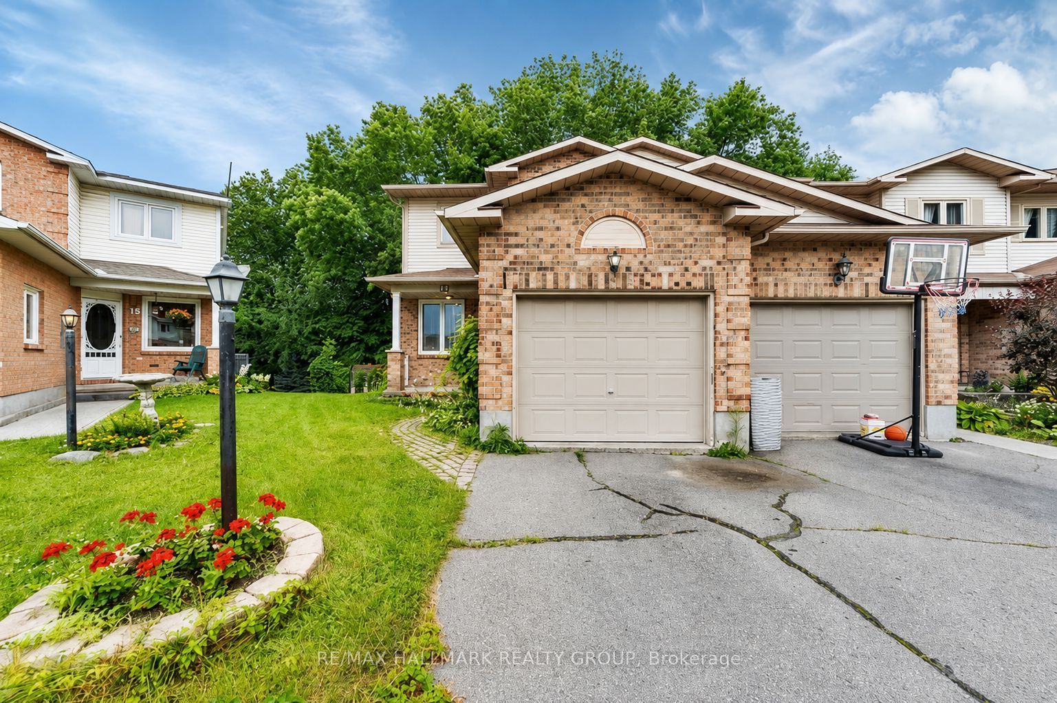 17 Ravenscroft Court, Stittsville - Munster - Richmond, ON K2S 1R3 photo 2