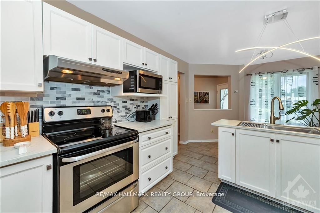 17 Ravenscroft Court, Stittsville - Munster - Richmond, ON K2S 1R3 photo 3