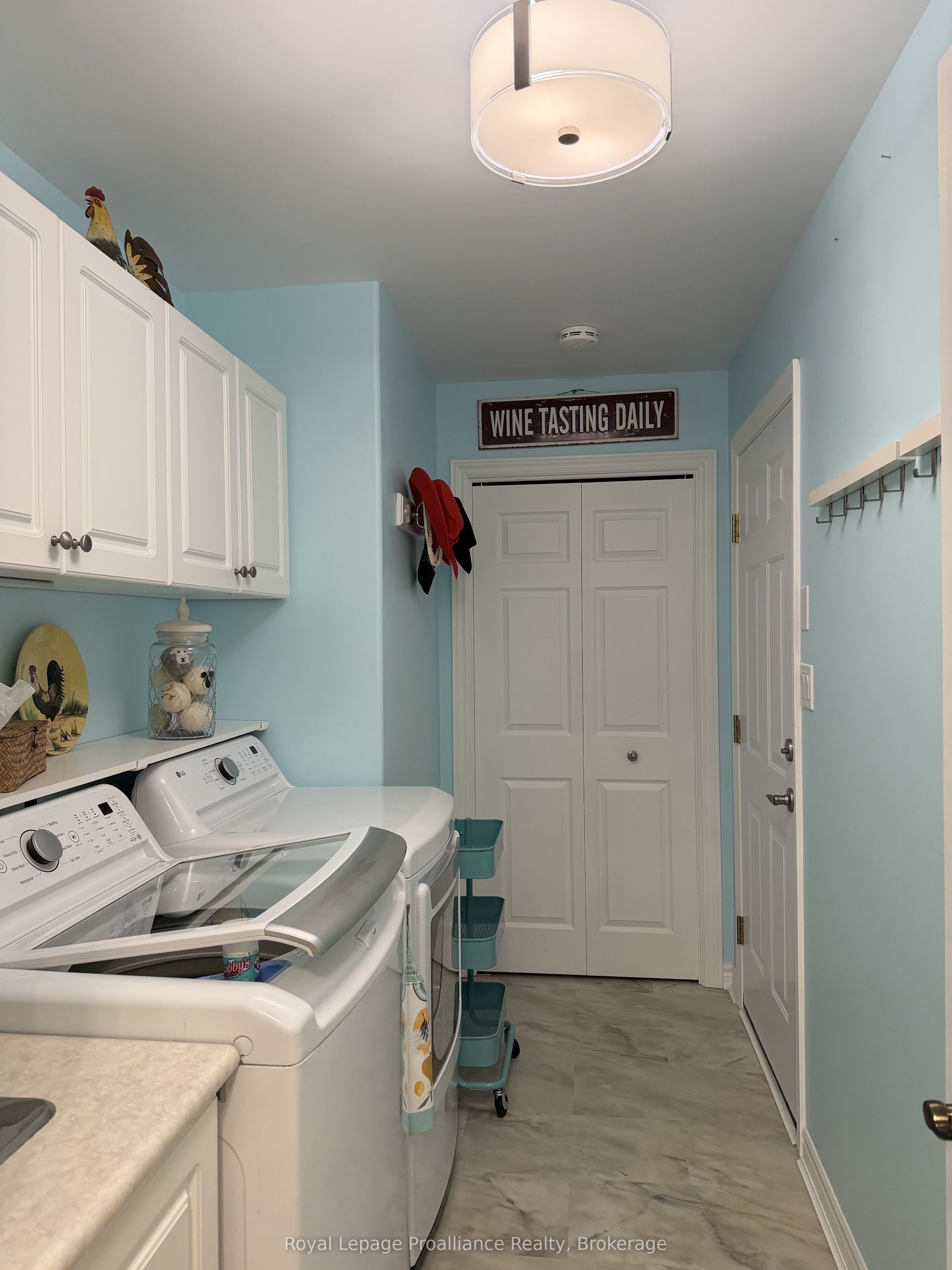 16 Magnolia Court, Belleville, ON K8P 5M7 photo 4
