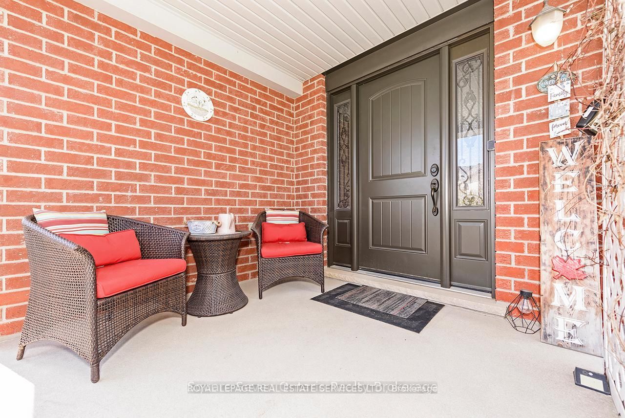 635 Commonwealth Crescent, Kitchener, ON N2E 4J9 photo 2