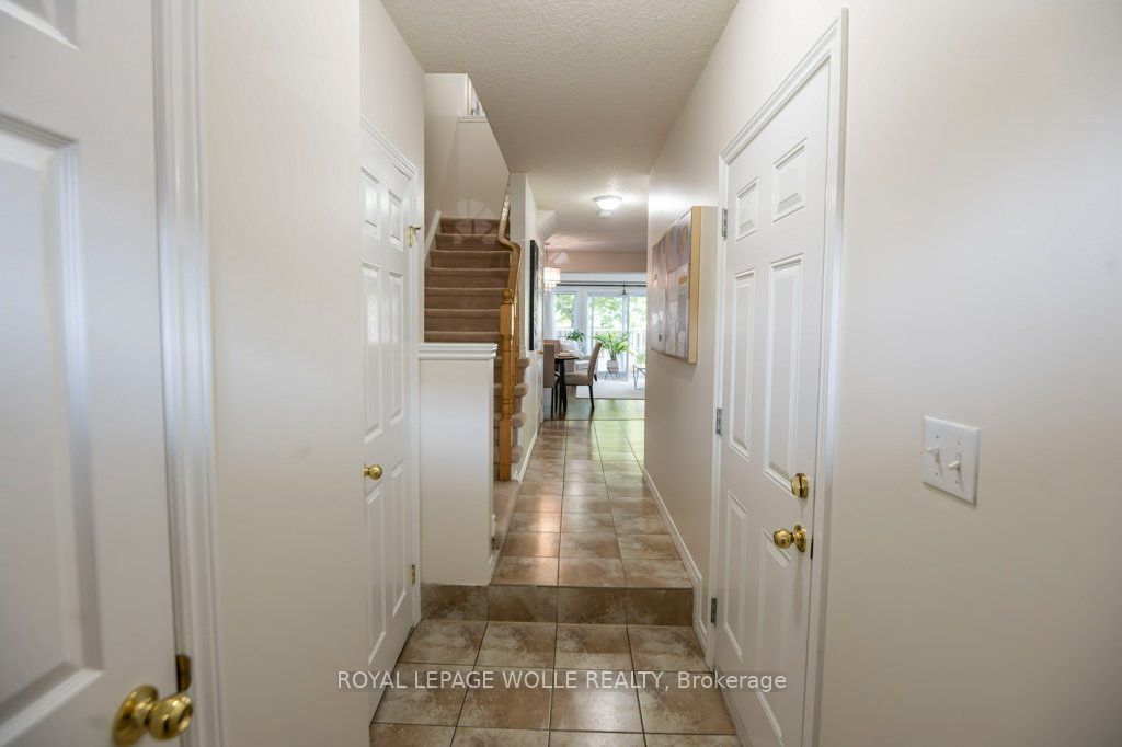975 Strasburg Road 3, Kitchener, ON N2E 0A8 photo 5