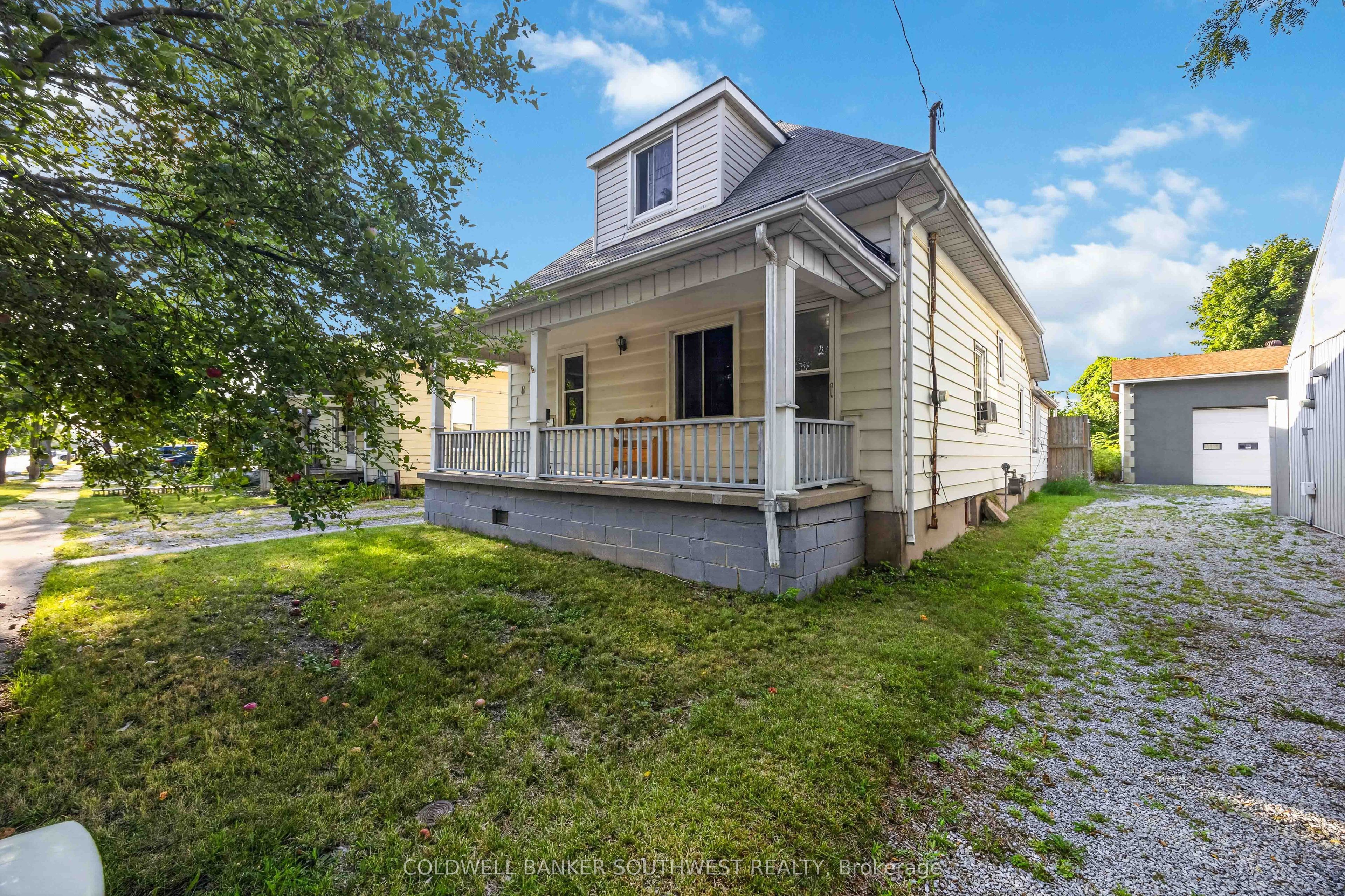 181 Campbell Street, Sarnia, ON N7T 2G6 photo 2