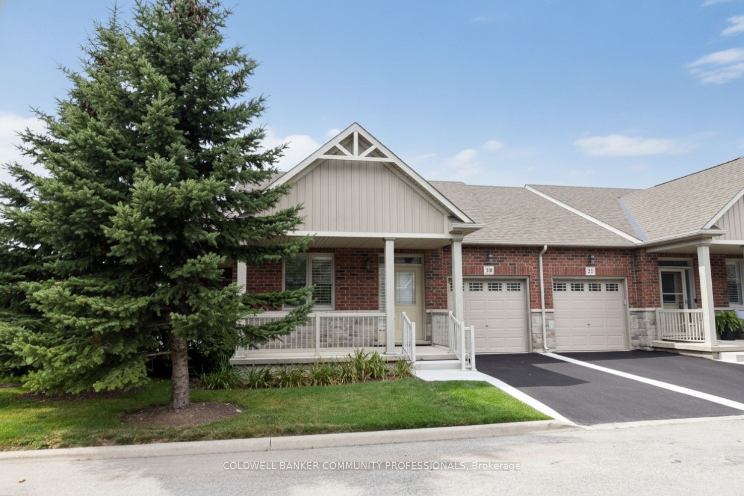 19 Stickland Lane, Hamilton, ON L0R 1C0 photo 3