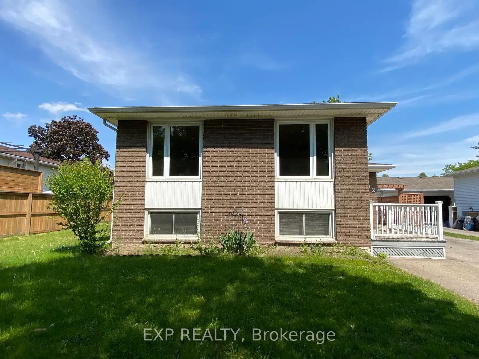 92 Leaside Drive Upper, Welland, ON L3C 6B2 photo 2