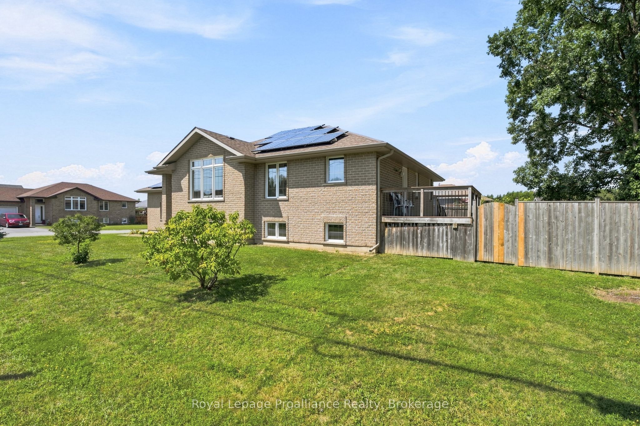 63 Freedom Crescent, Quinte West, ON K8V 0C2 photo 4
