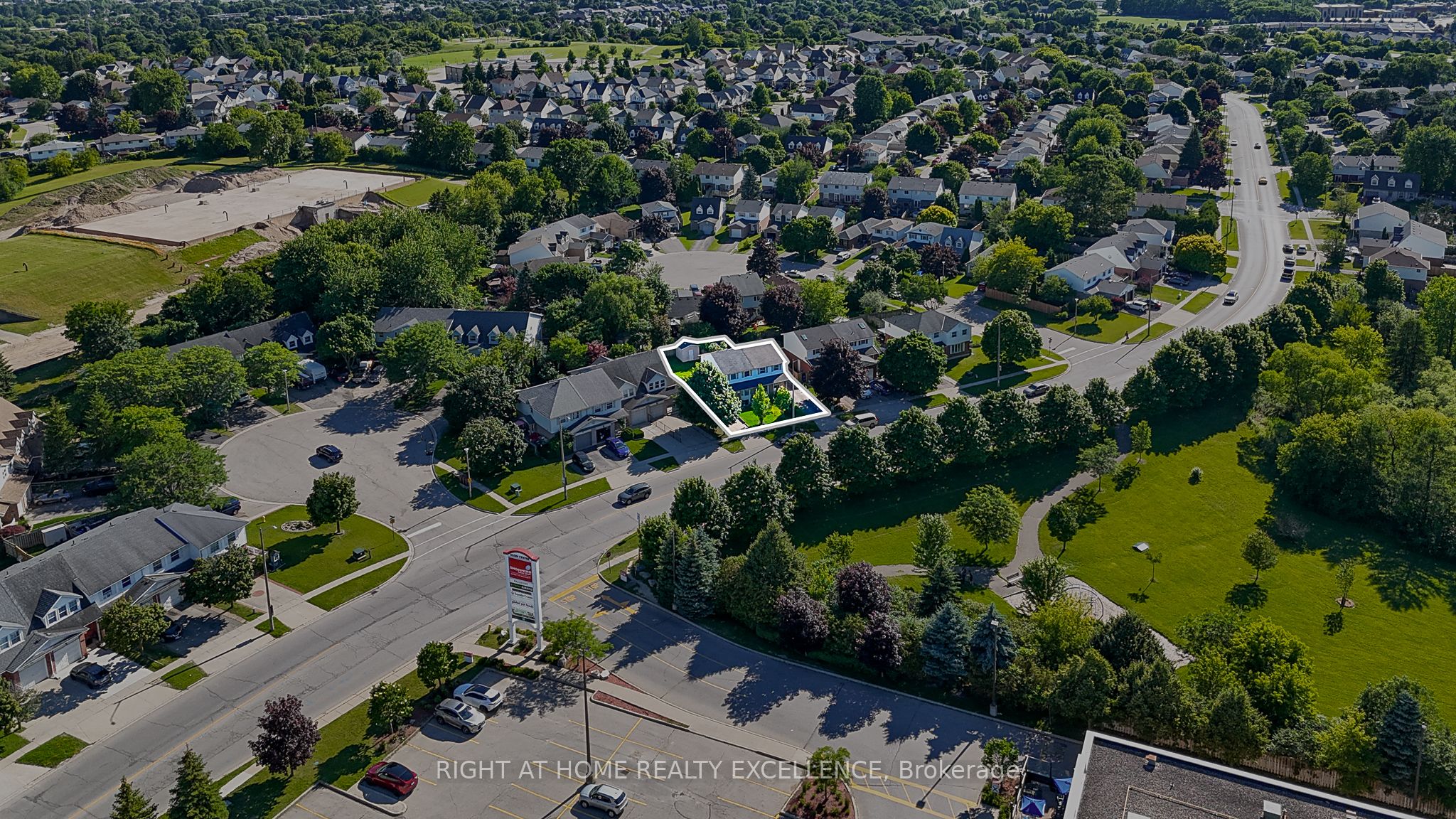 1007 ELGIN Street N, Cambridge, ON N1R 8J4 photo 4