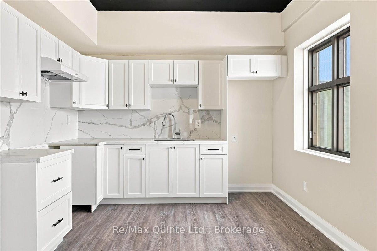 445 Centre Street N C, Greater Napanee, ON K7R 3S4 photo 5