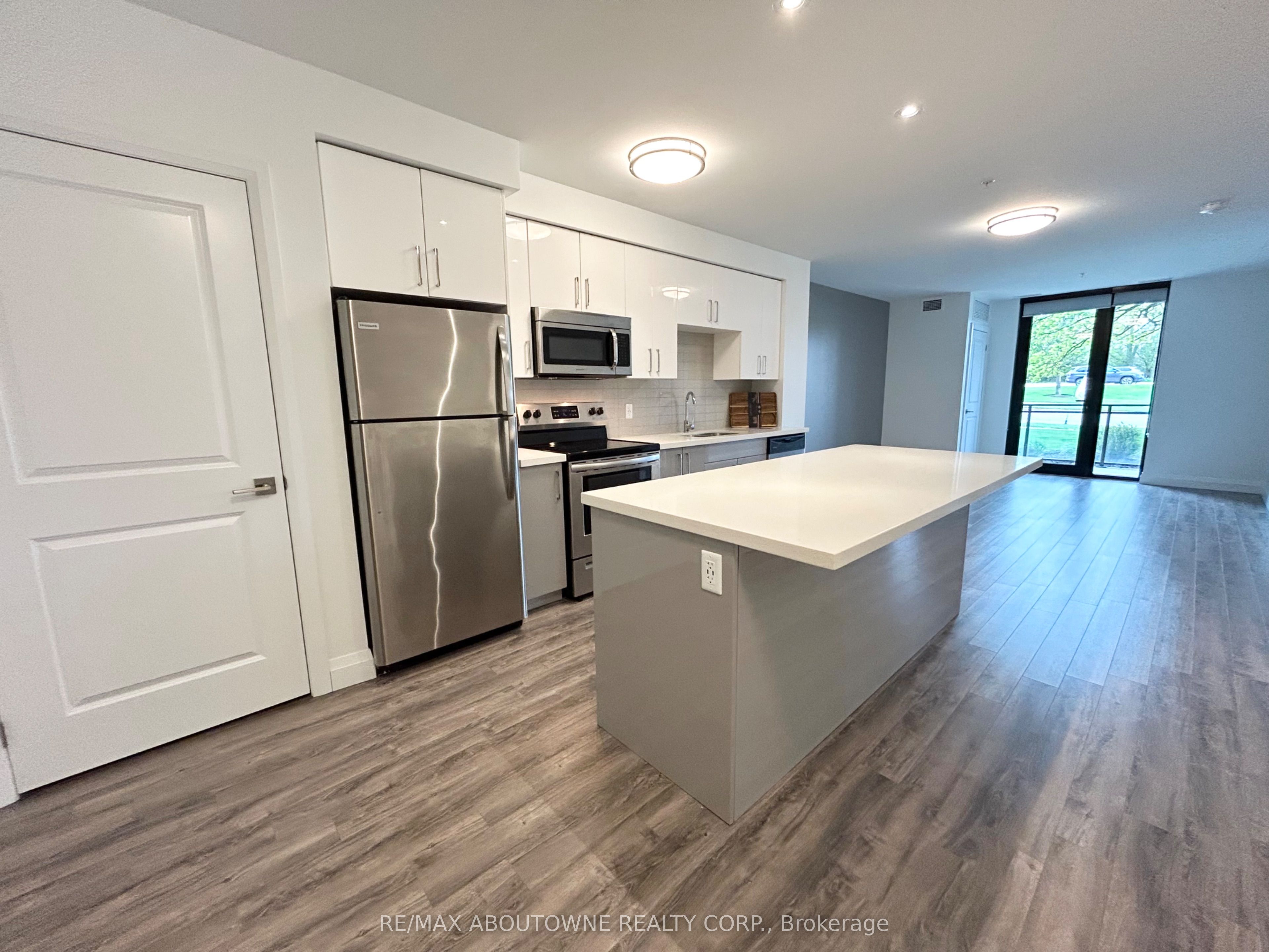 460B Belmont Avenue W 407, Kitchener, ON N2M 0B3 photo 5