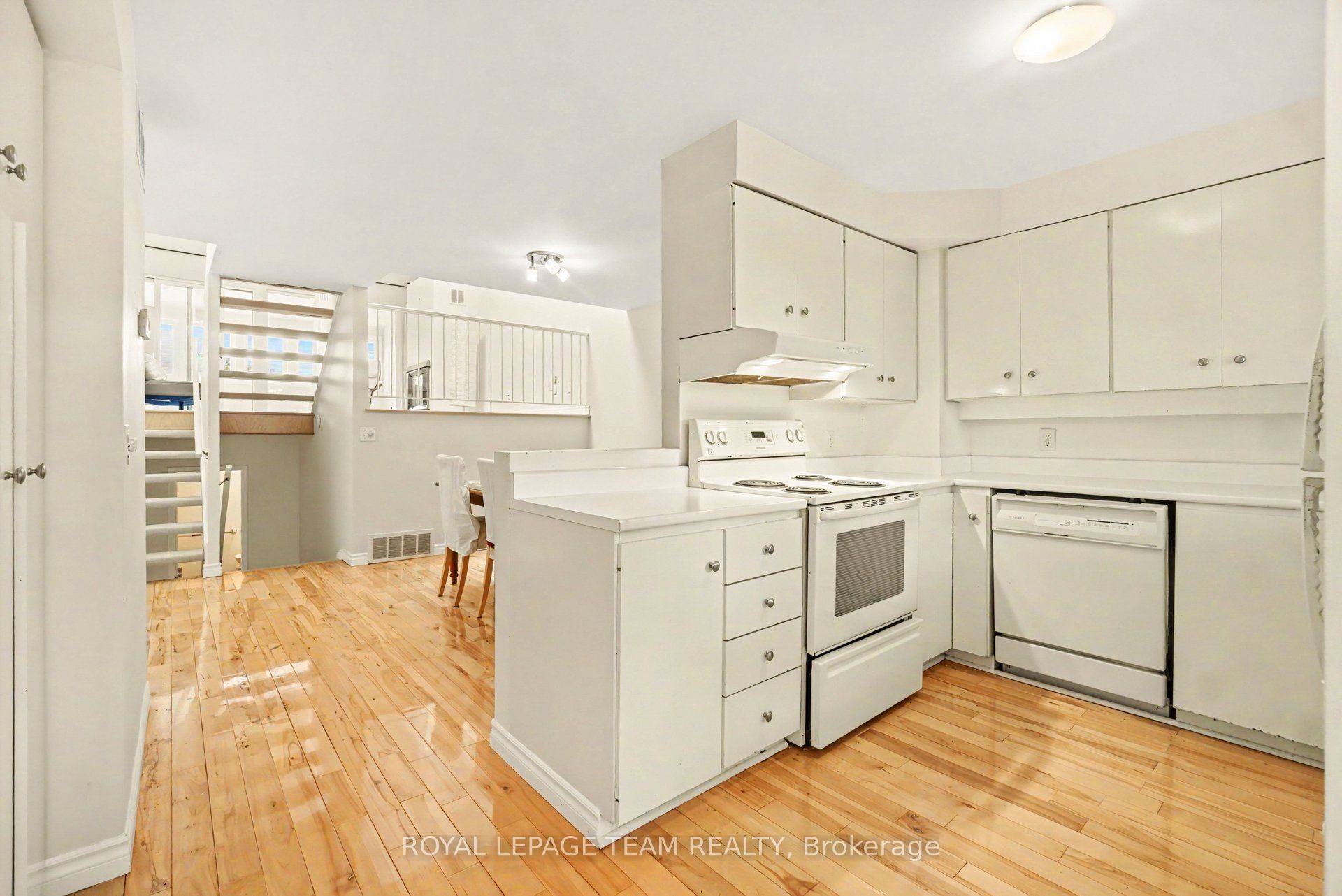 290 CATHCART Street 14, Lower Town - Sandy Hill, ON K1N 5C4 photo 5