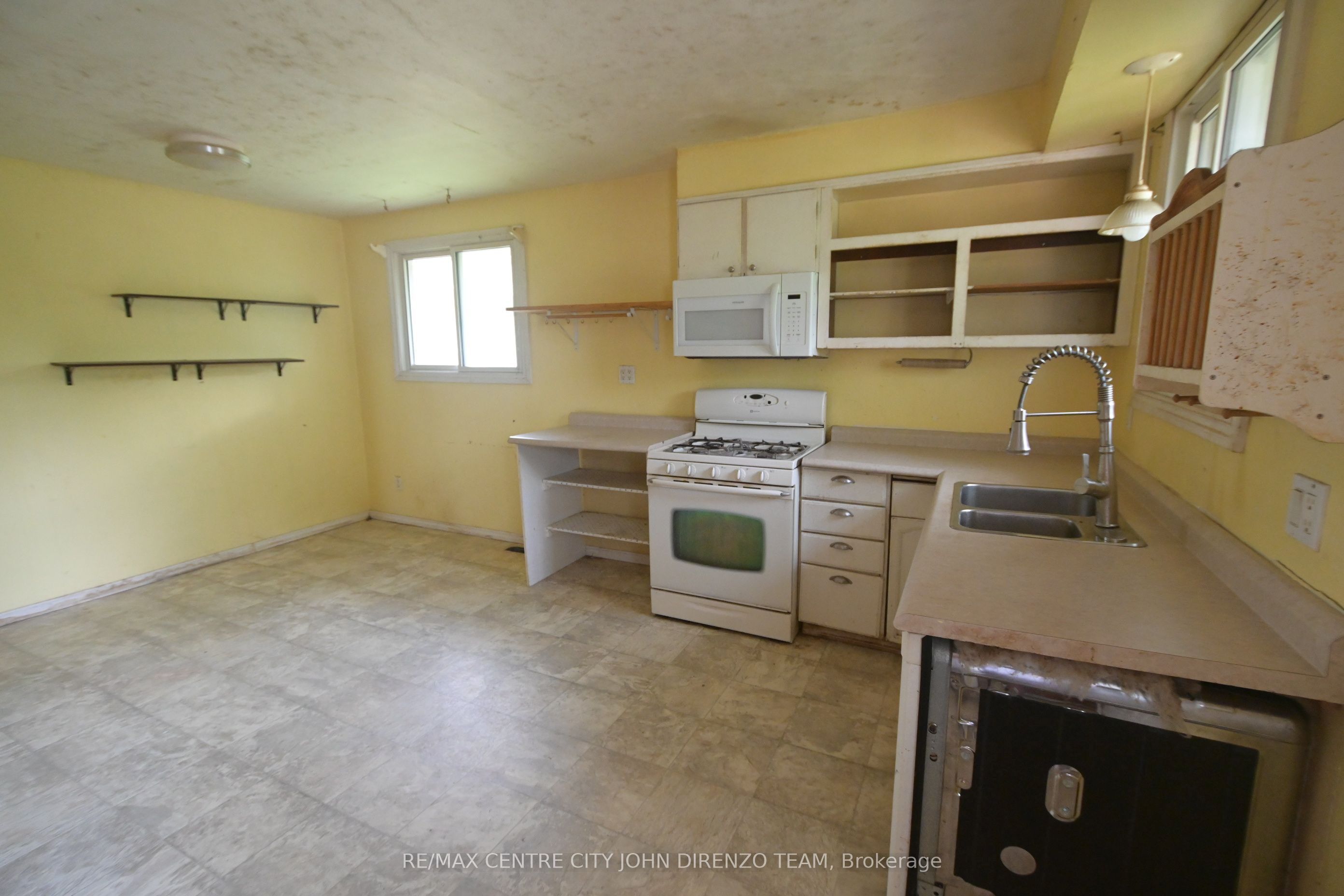 83 Confederation Drive, St. Thomas, ON N5P 3Y2 photo 3