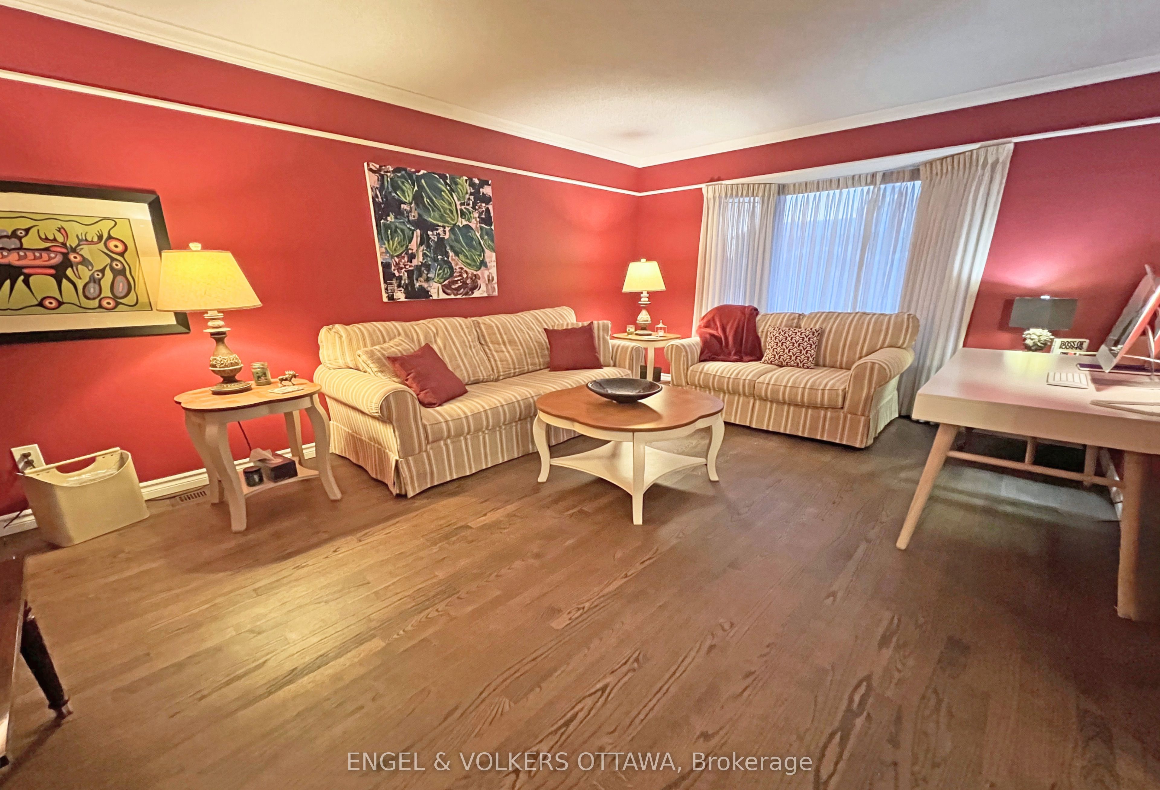 736 Hauteview Crescent, Orleans - Cumberland and Area, ON K4A 2B8 photo 4