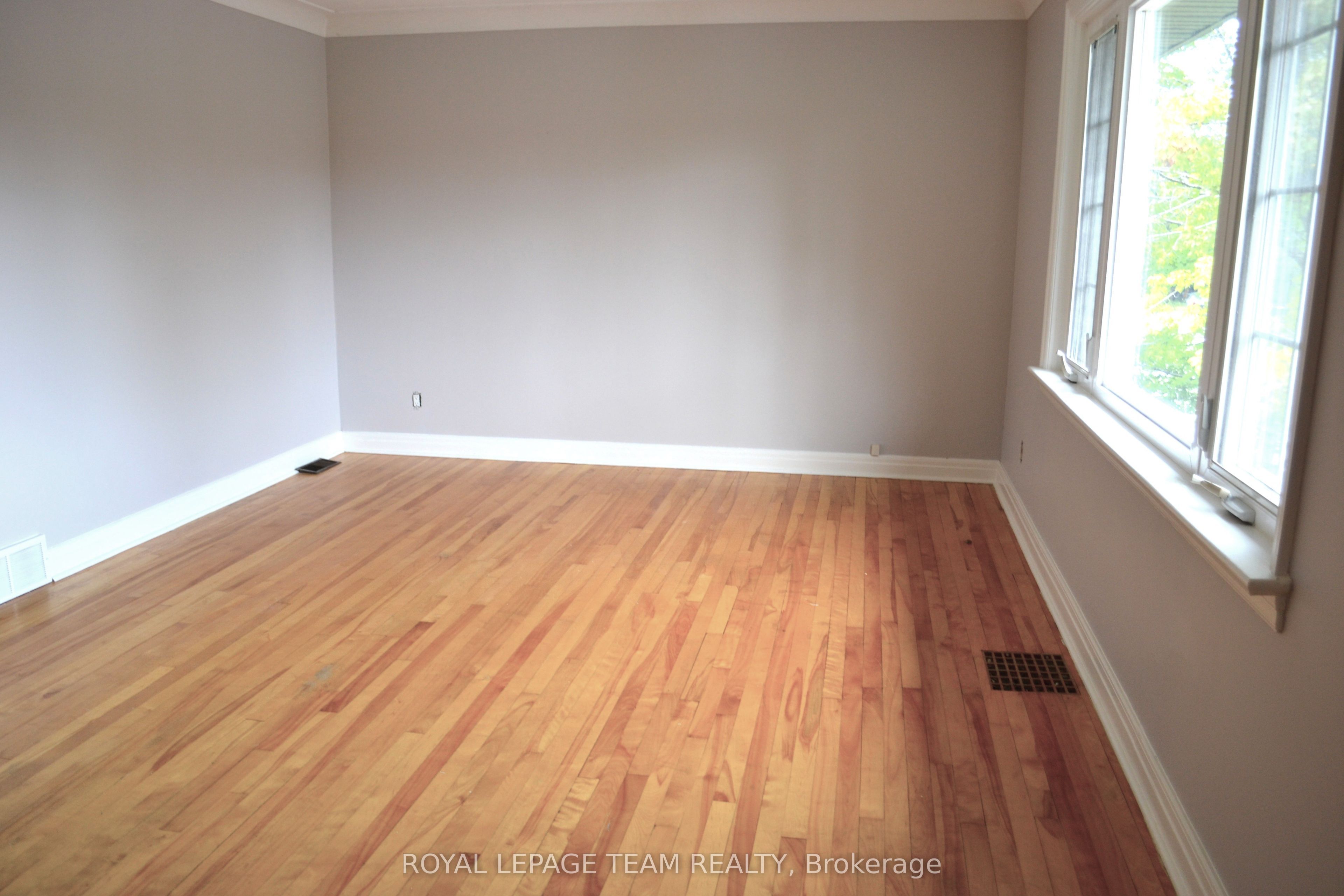 516 Athlone Avenue 2, Westboro - Hampton Park, ON K1Z 5M8 photo 3