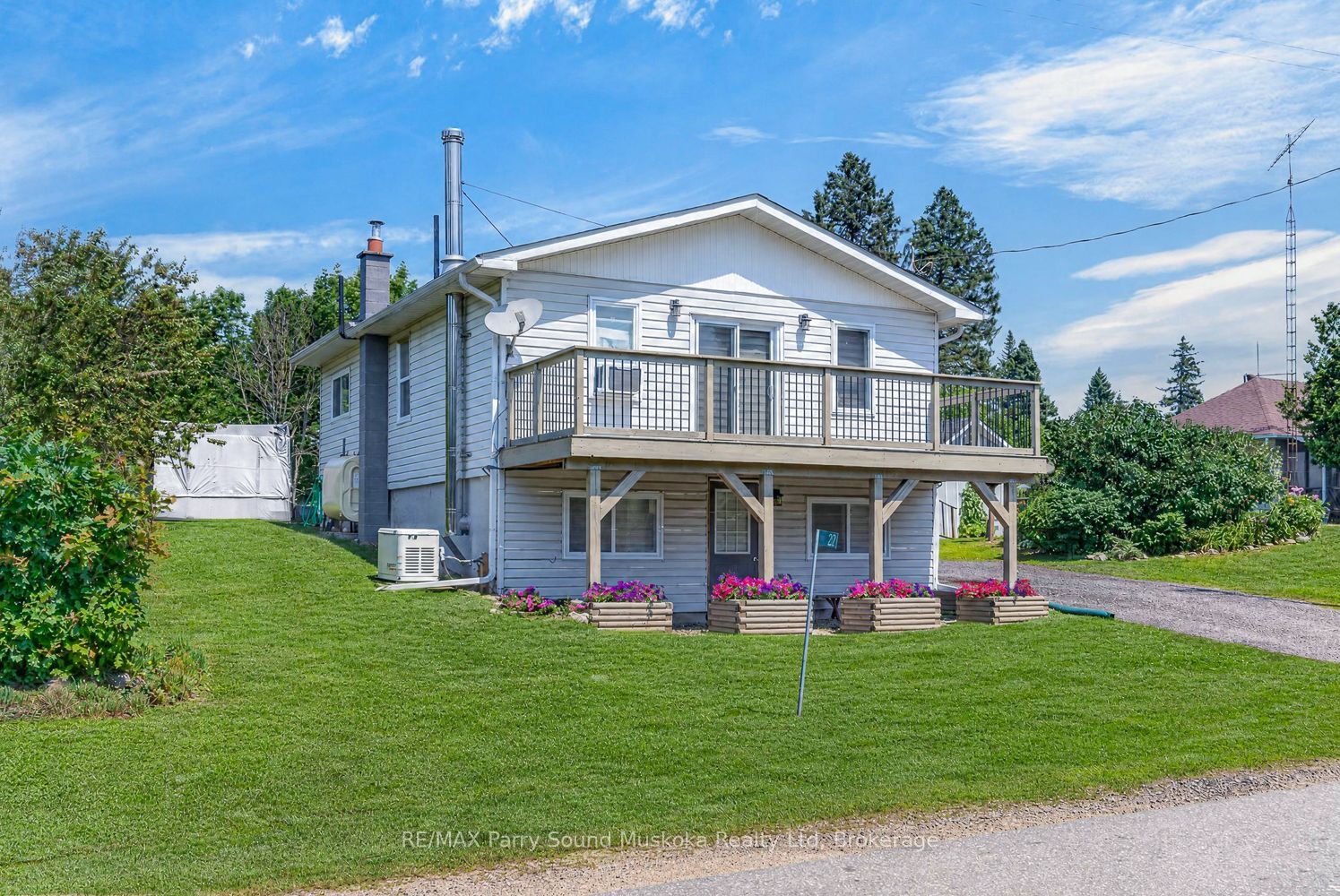 22 Ahmic Street, Magnetawan, ON P0A 1A0 photo 2
