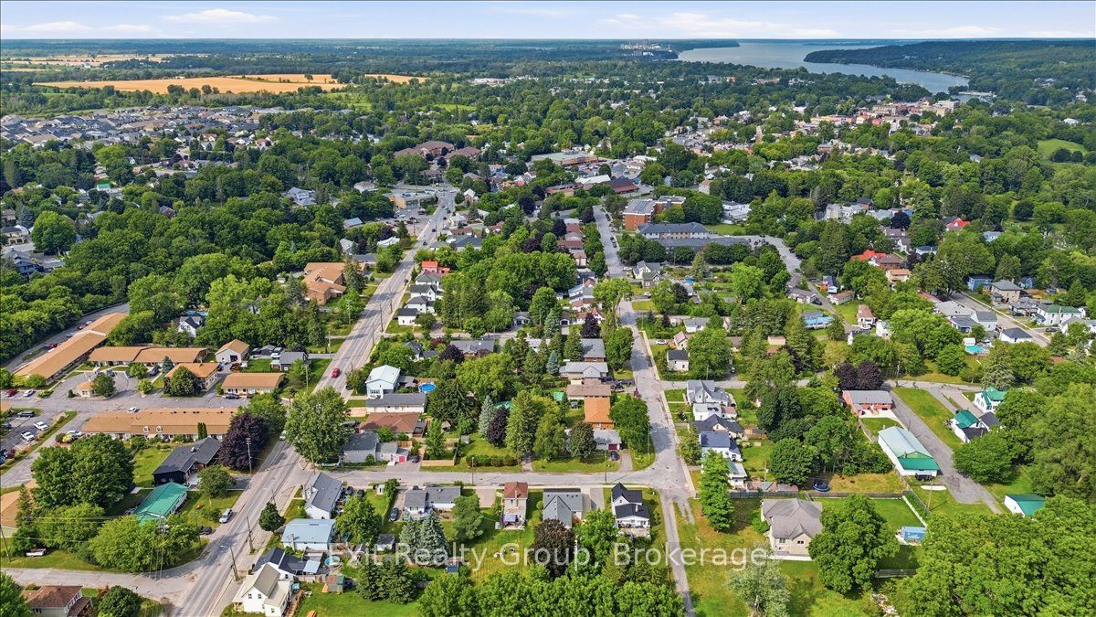 8 Albert Street, Prince Edward County, ON K0K 2T0 photo 2