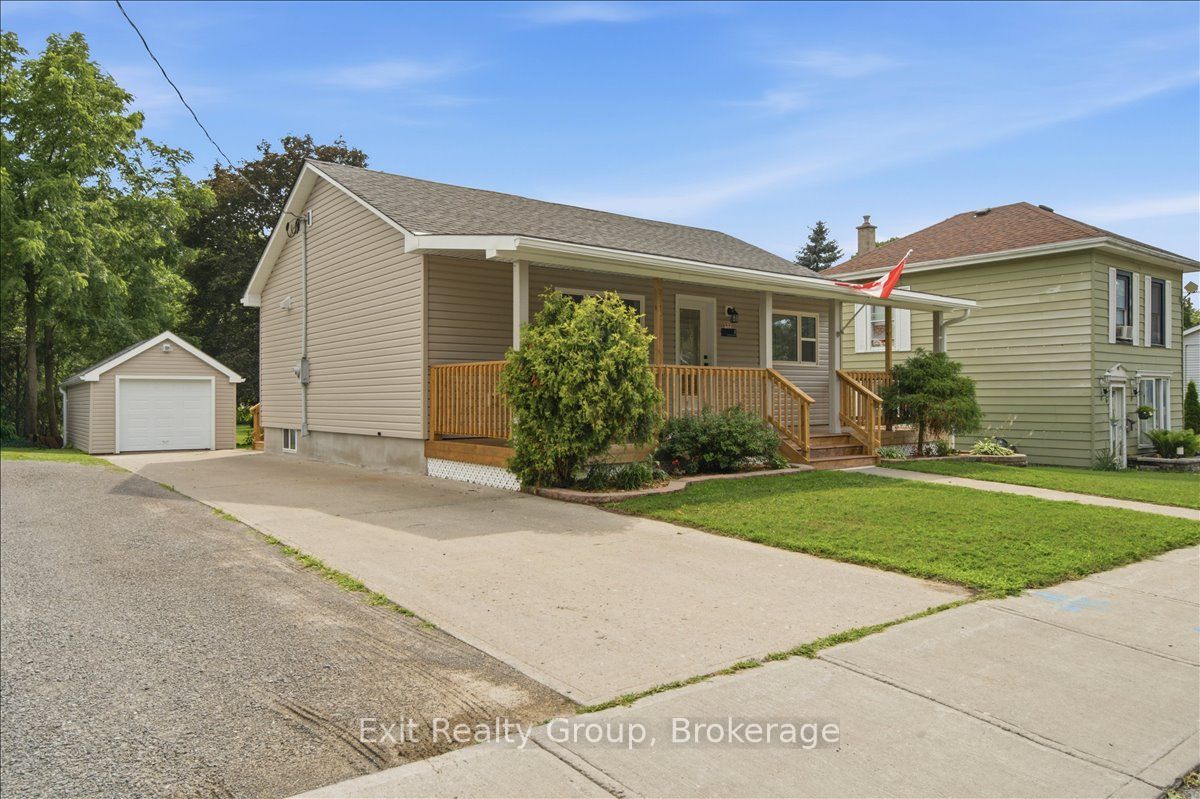 8 Albert Street, Prince Edward County, ON K0K 2T0 photo 3