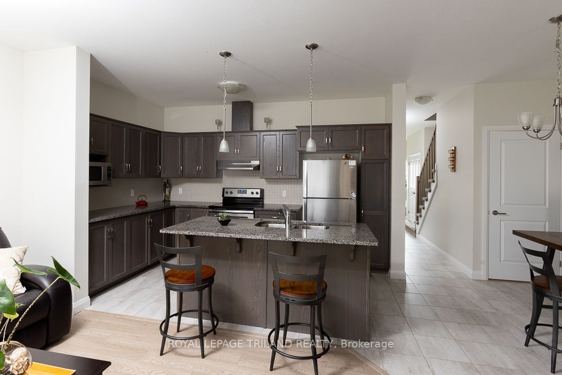2040 Shore Road 106, London South, ON N6K 0G3 photo 4