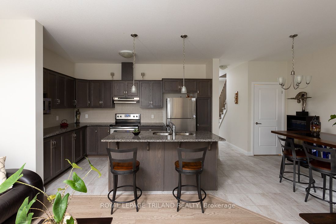 2040 Shore Road 106, London South, ON N6K 0G3 photo 5