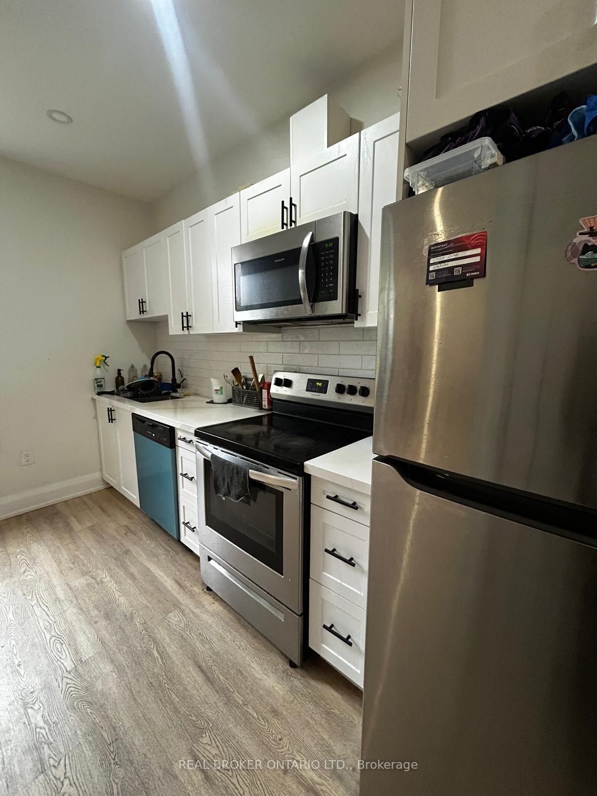 30 Victoria Avenue N, Hamilton, ON L8L 5E1 photo 3