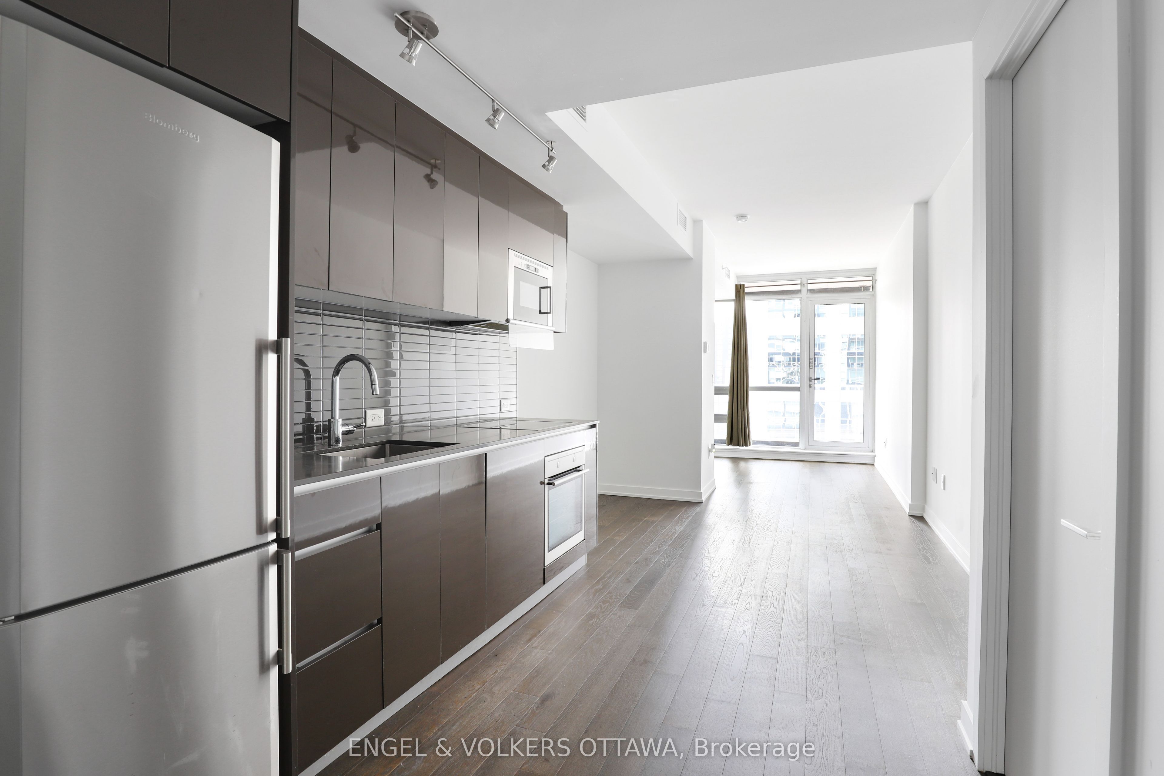 199 Slater Street 606, Ottawa Centre, ON K1P 0C8 photo 3