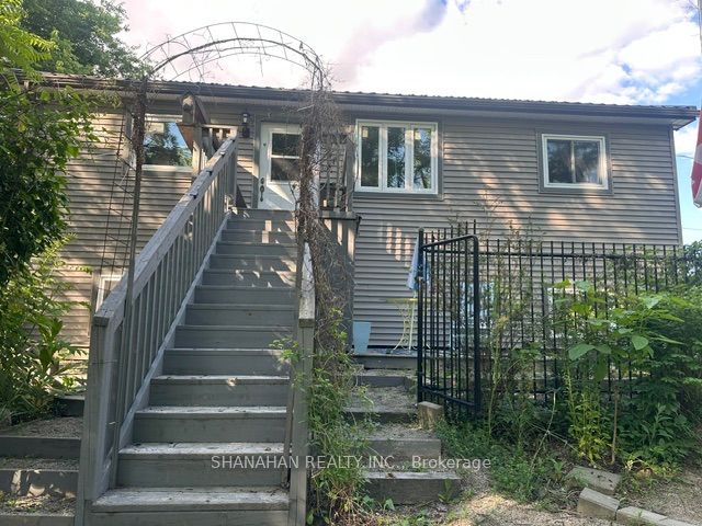 1856/1860 Longwoods Road, Southwest Middlesex, ON N0L 2N0