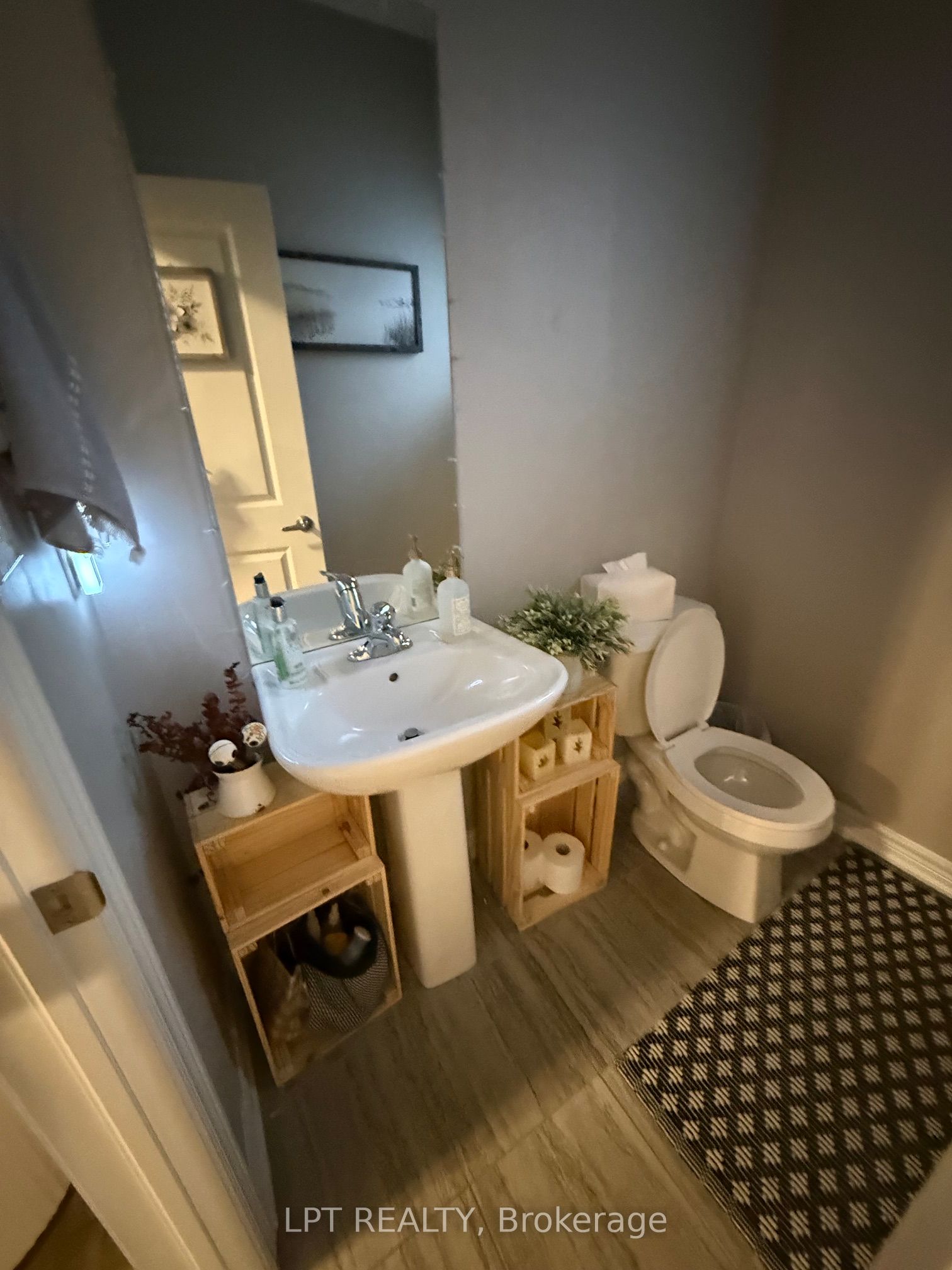 50 Spring Crest (Upper Unit) Way, Thorold, ON L2V 0J8 photo 3