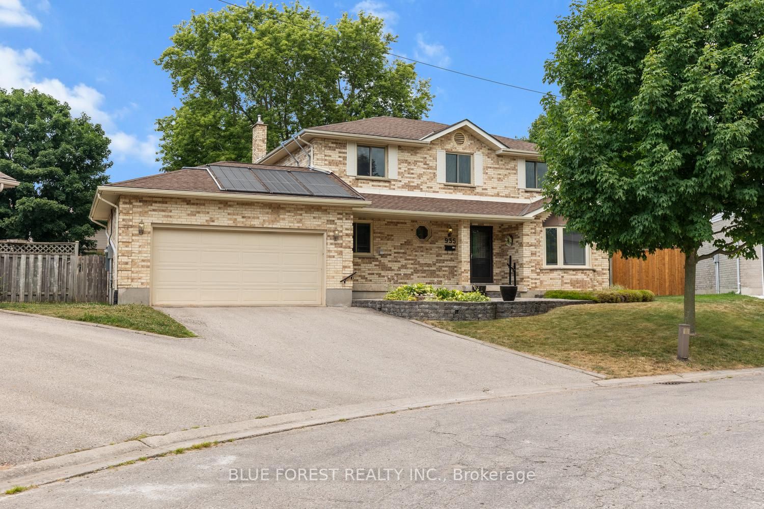 935 Country Club Place, London South, ON N6C 5R5